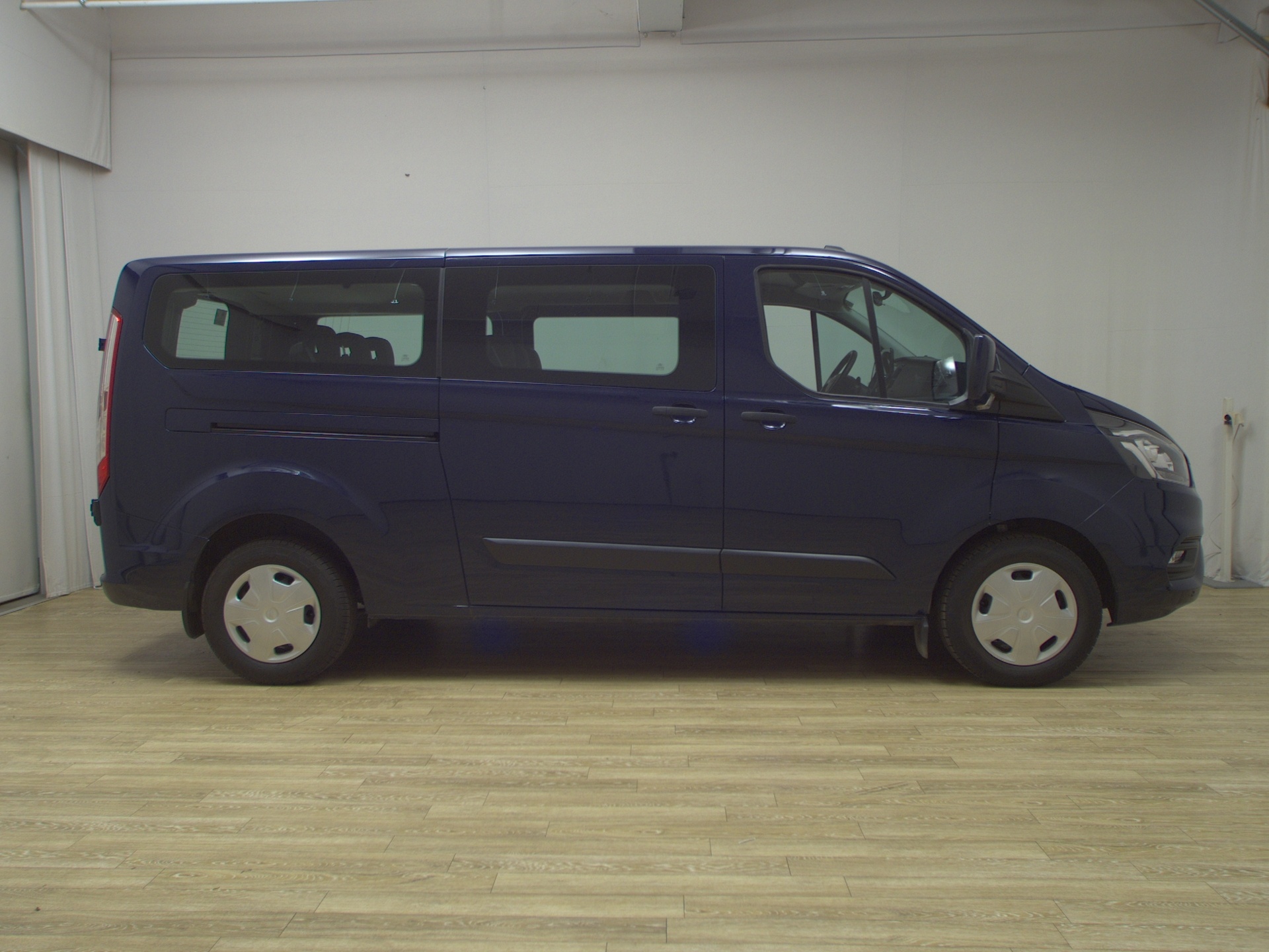 Ford Transit Custom 2.0 EB Trend L2 8-Sitze Navi PDC