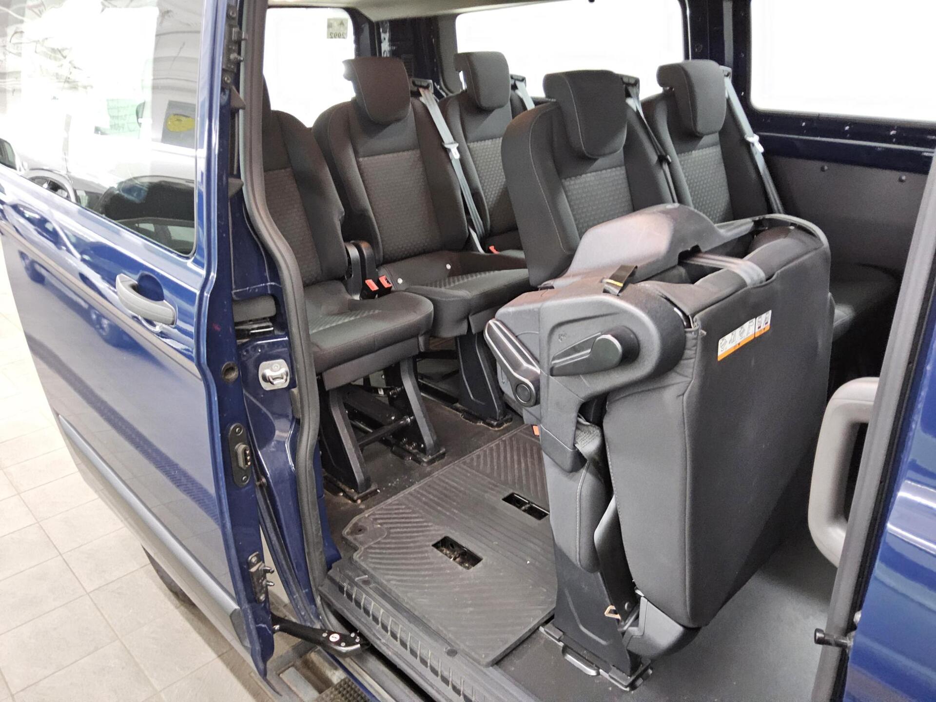 Ford Transit Custom 2.0 EB Trend L2 8-Sitze Navi PDC 12