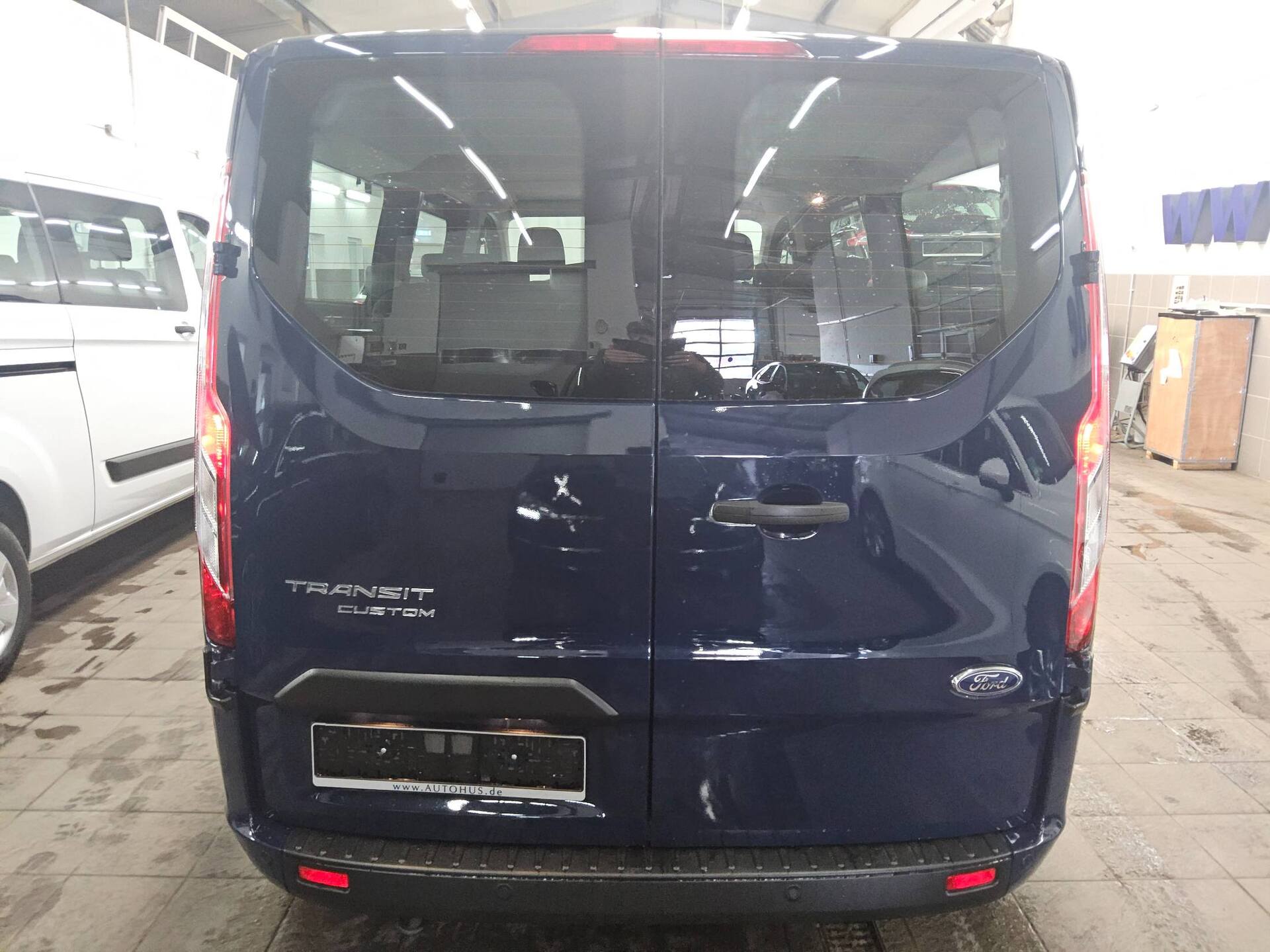 Ford Transit Custom 2.0 EB Trend L2H1 8-Sitze Navi 10