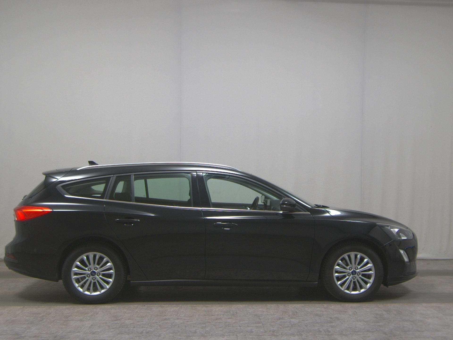 Ford Focus Turnier 1.0 EB Titanium Navi LED RfK Shz