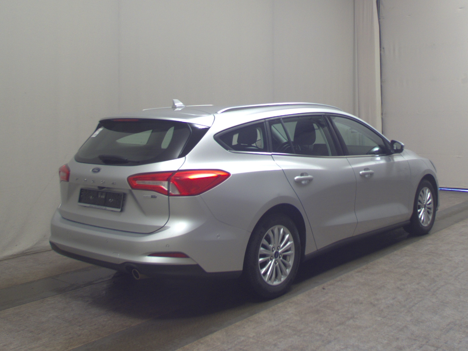Ford Focus Turnier 1.0 EB Titanium Navi LED RFK PDC 4