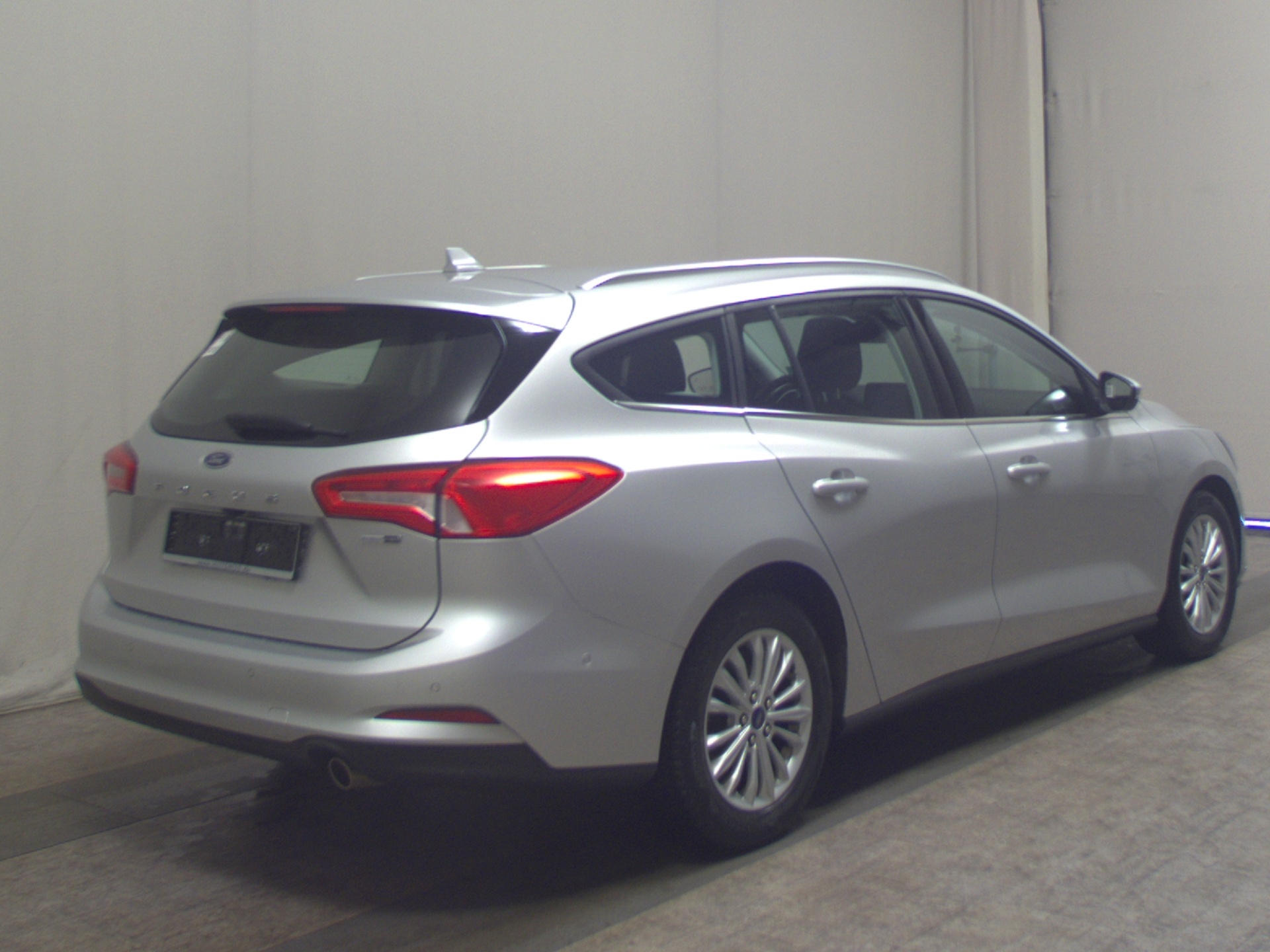 Ford Focus Turnier 1.0 EB Titanium Navi LED RFK Shz 4
