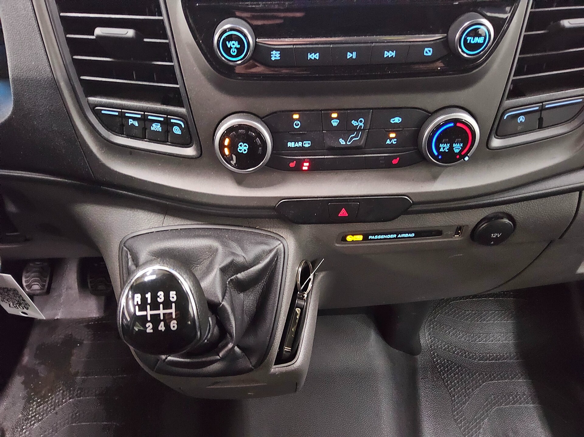 Ford Transit Custom 2.0 EB Trend L2 8-Sitze Navi 6