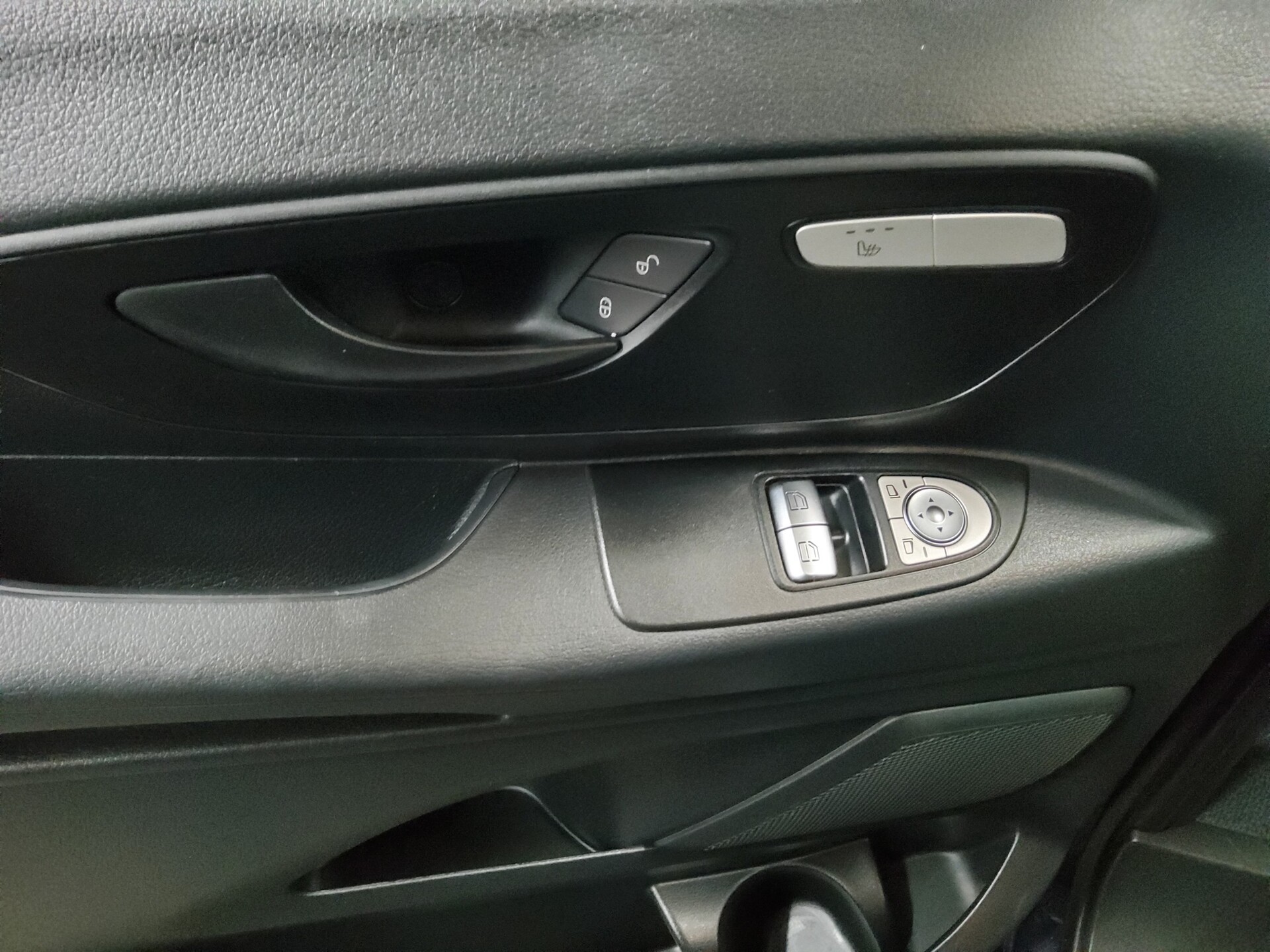 Mercedes-Benz Vito CDI Tourer Pro extralang 8-Sitze Navi RFK 9