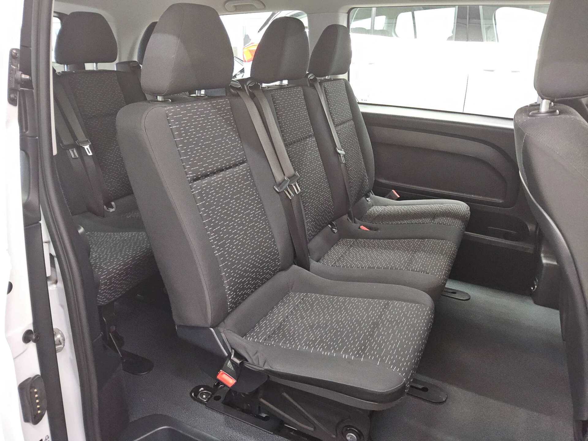 Mercedes-Benz Vito CDI Tourer Pro extralang 8-Sitze Navi RFK 13