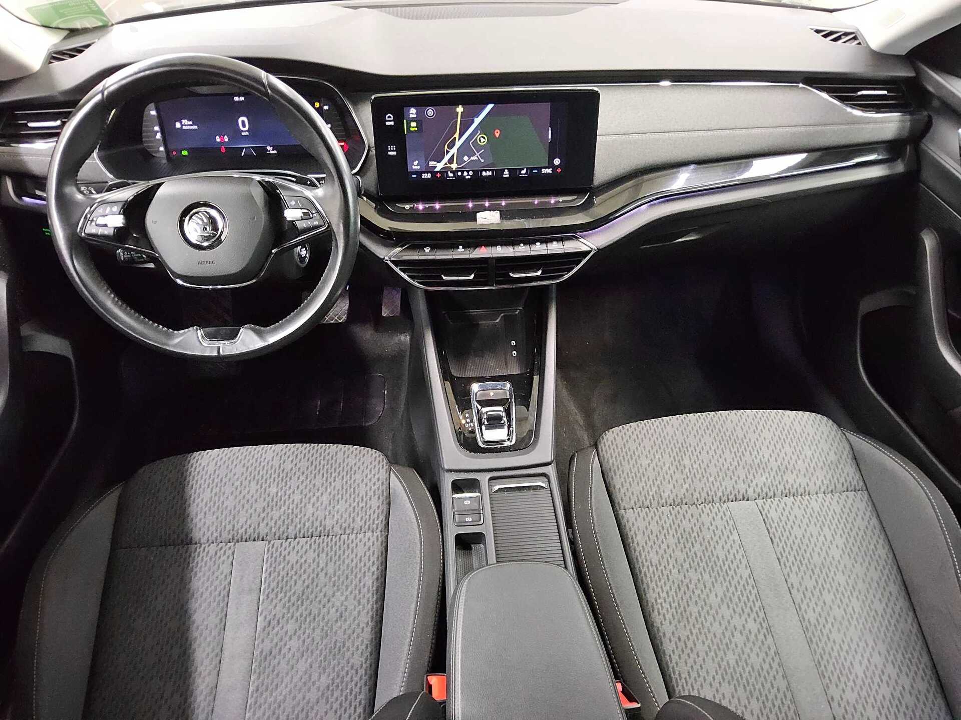 Skoda Octavia Kombi 2.0 TDI Style AHK Navi RfK LED 5