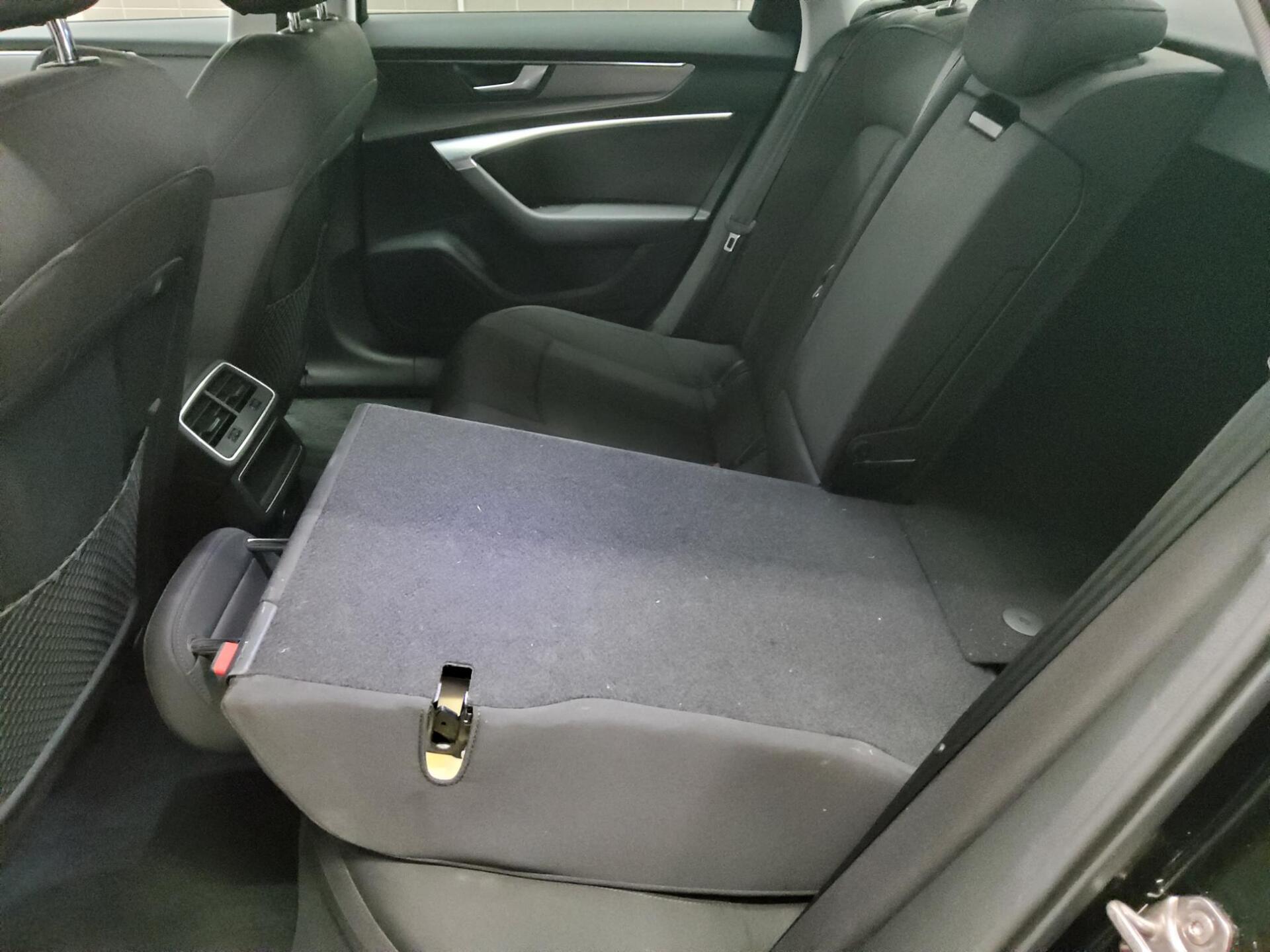 Audi A6 40 TDI sport Navi LED AHK Kamera Shz PDC 12