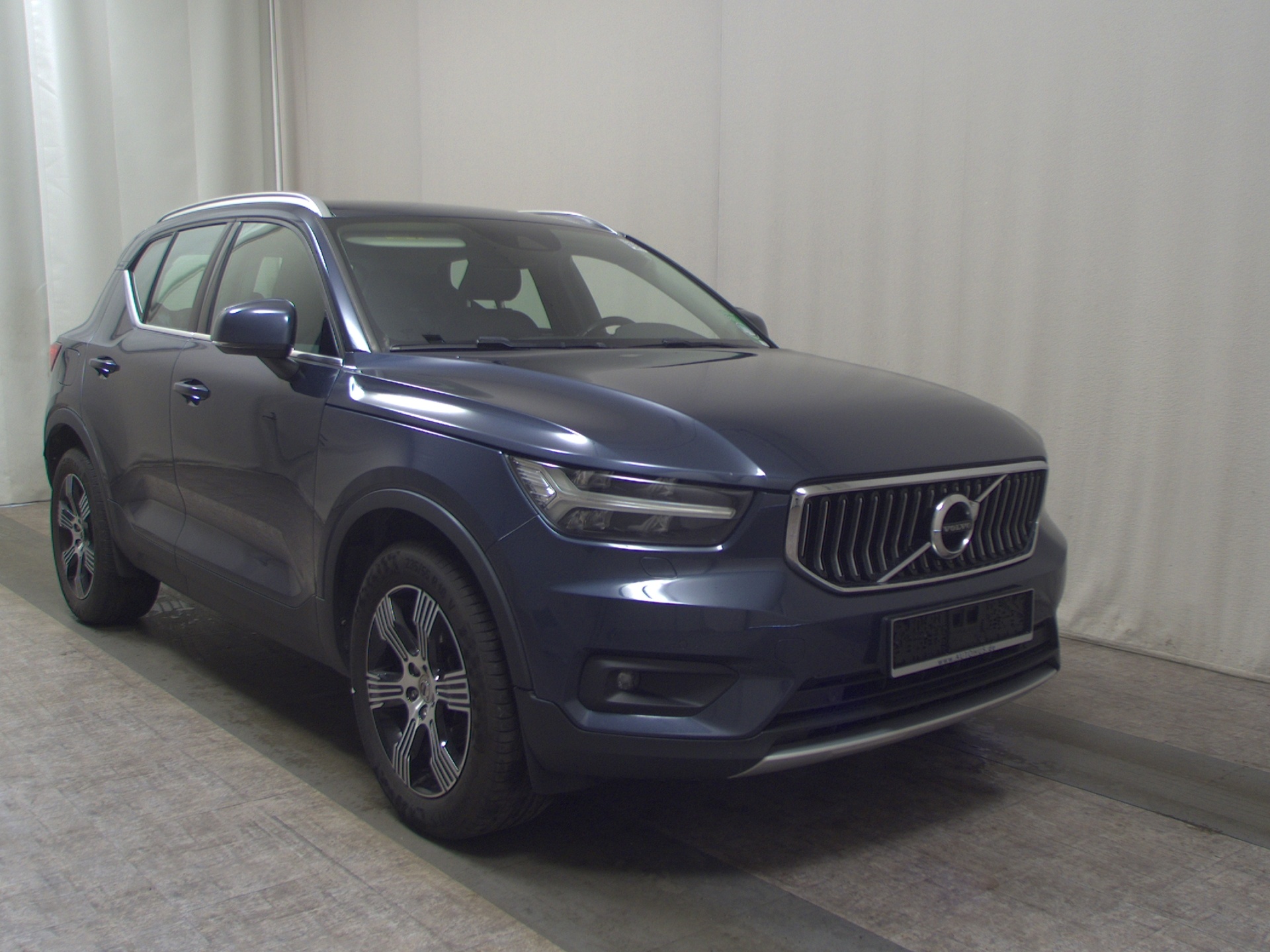 Volvo XC40 D3 Inscription Leder Navi AHK LED StandHzg 3