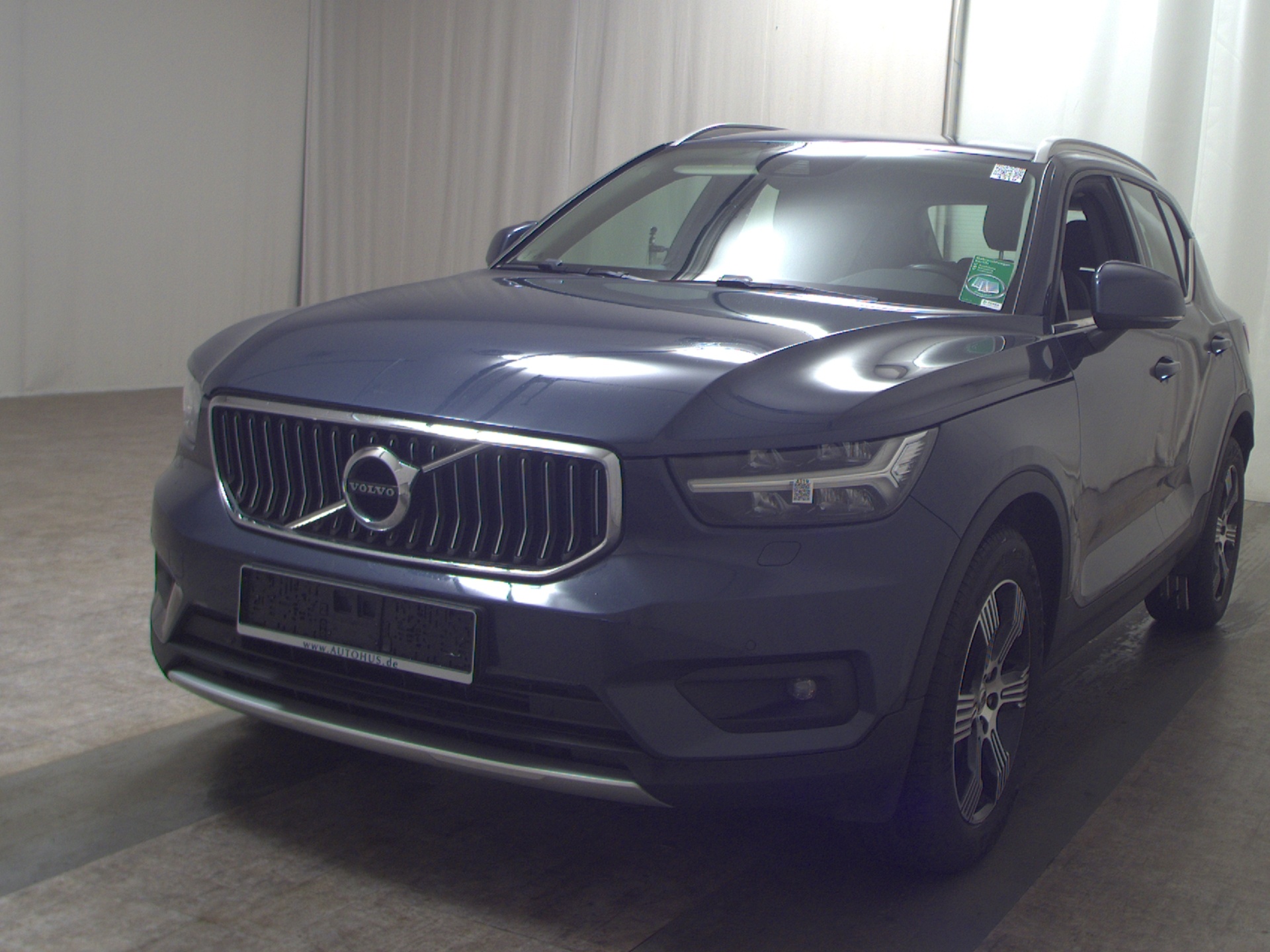Volvo XC40 D3 Inscription Leder Navi AHK LED StandHzg 2