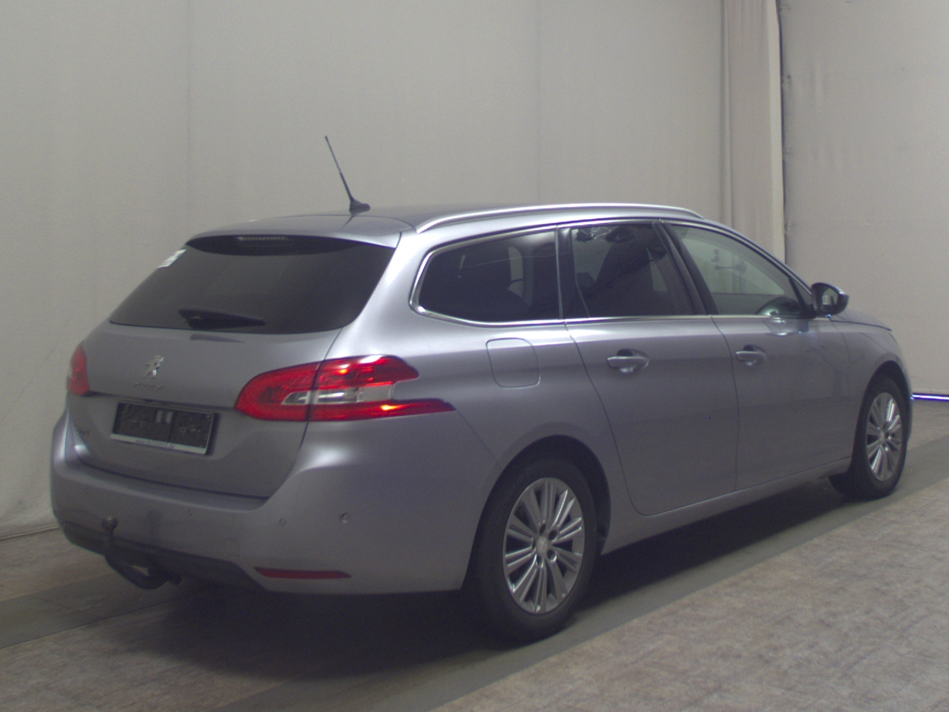 Peugeot 308 1.5 BlueHDI Allure Navi T-Leder AHK PDC SHZ 4