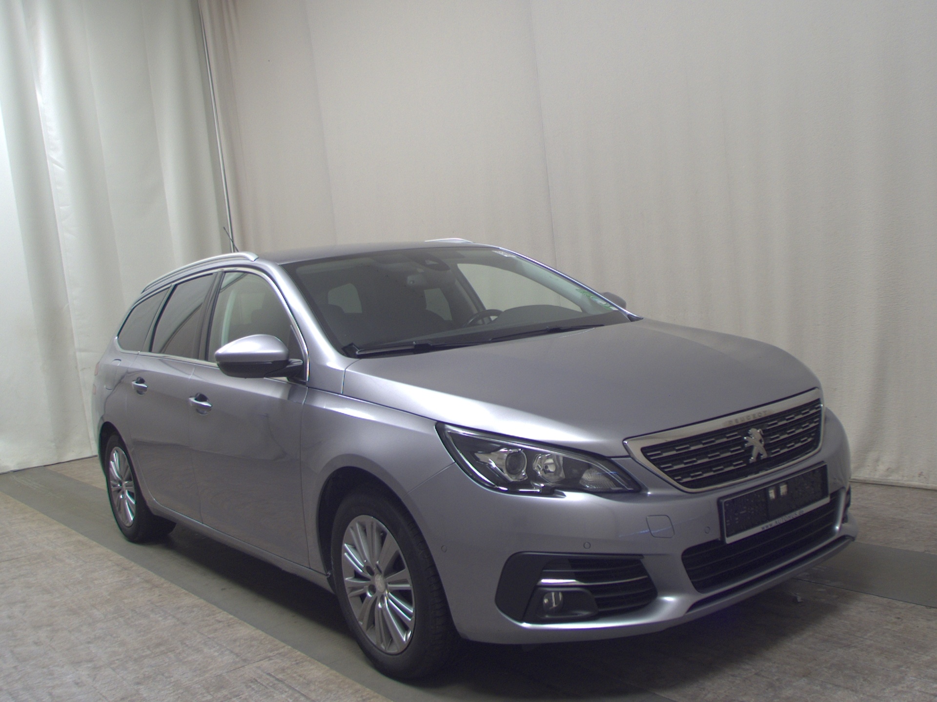 Peugeot 308 1.5 BlueHDI Allure Navi T-Leder AHK PDC SHZ 3