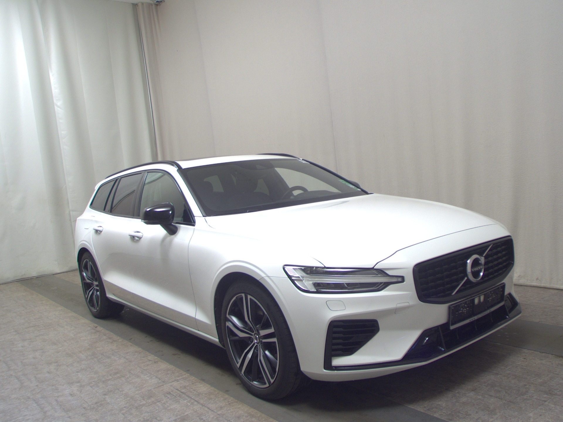 Volvo V60 T6 R-Design Navi Pano LED Sound AHK RFK 3