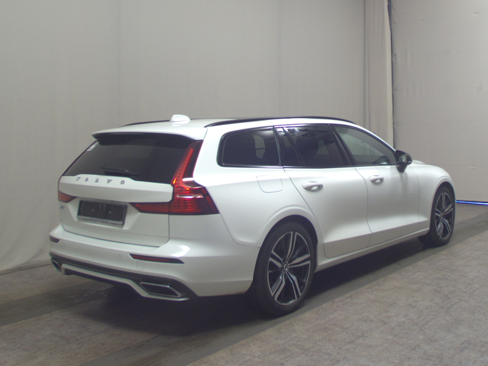 Volvo V60 T6 R-Design Navi Pano LED Sound AHK RFK 4