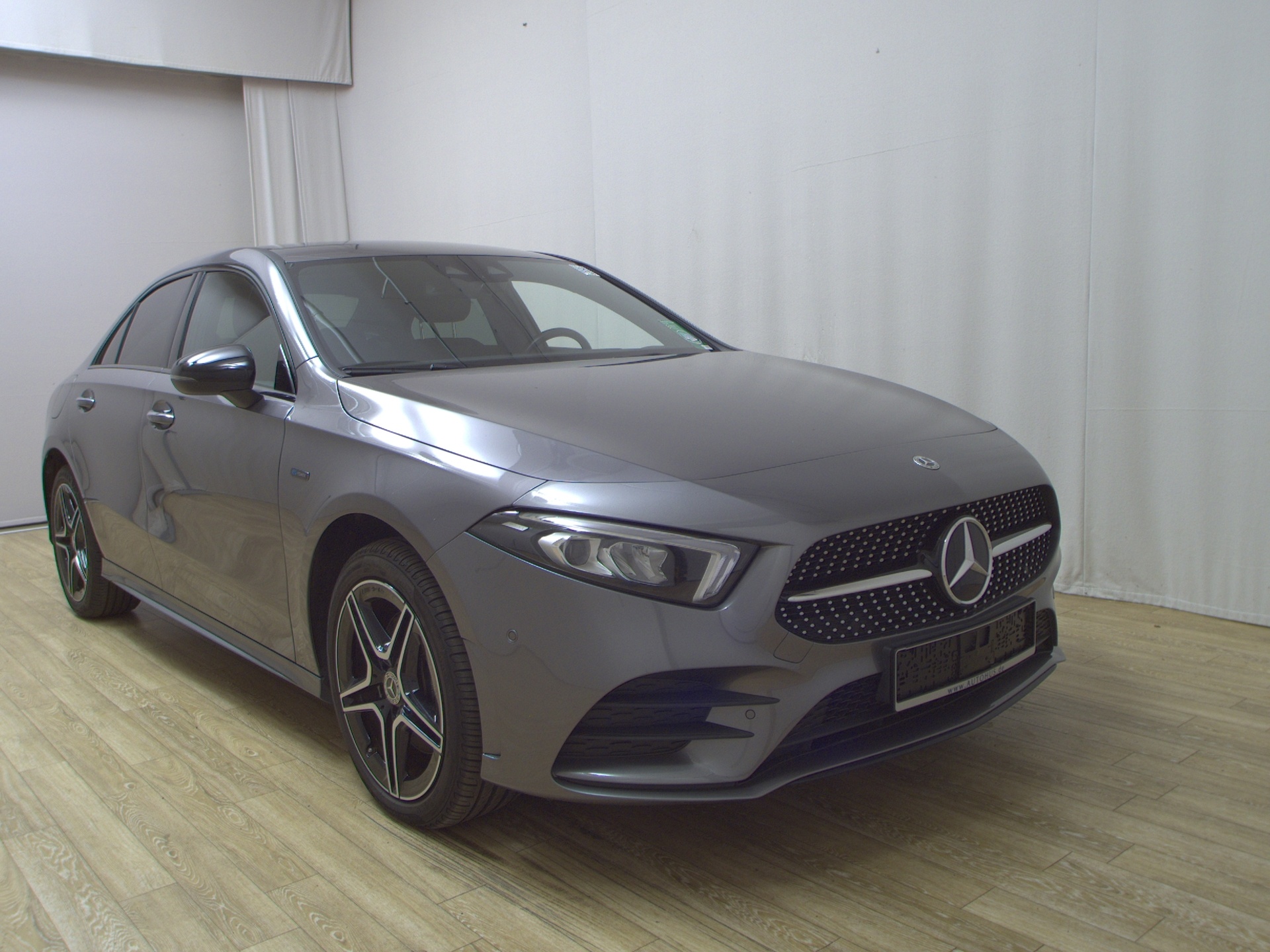 Mercedes-Benz A 250 Lim. e AMG-Line Navi LED Sound MBUX AR RFK 3