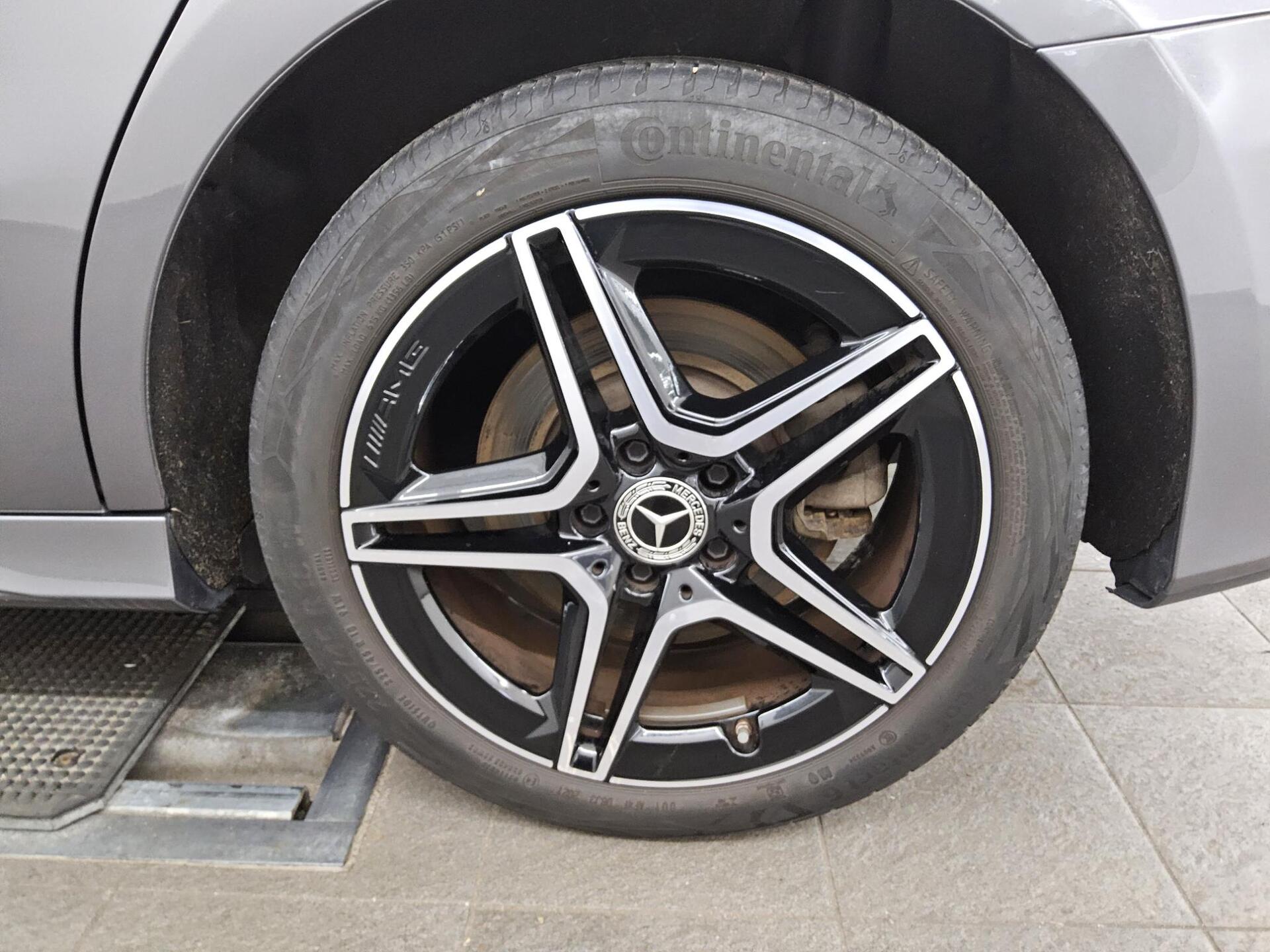 Mercedes-Benz A 250 Lim. e AMG-Line Navi LED Sound MBUX AR RFK 11