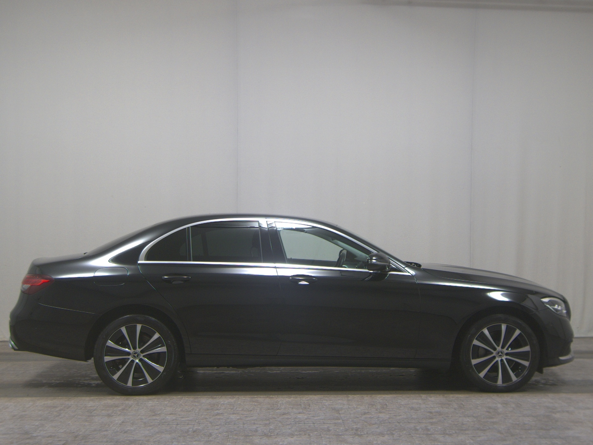 Mercedes-Benz E 300 de Avantgarde Navi LED Widescreen RFK