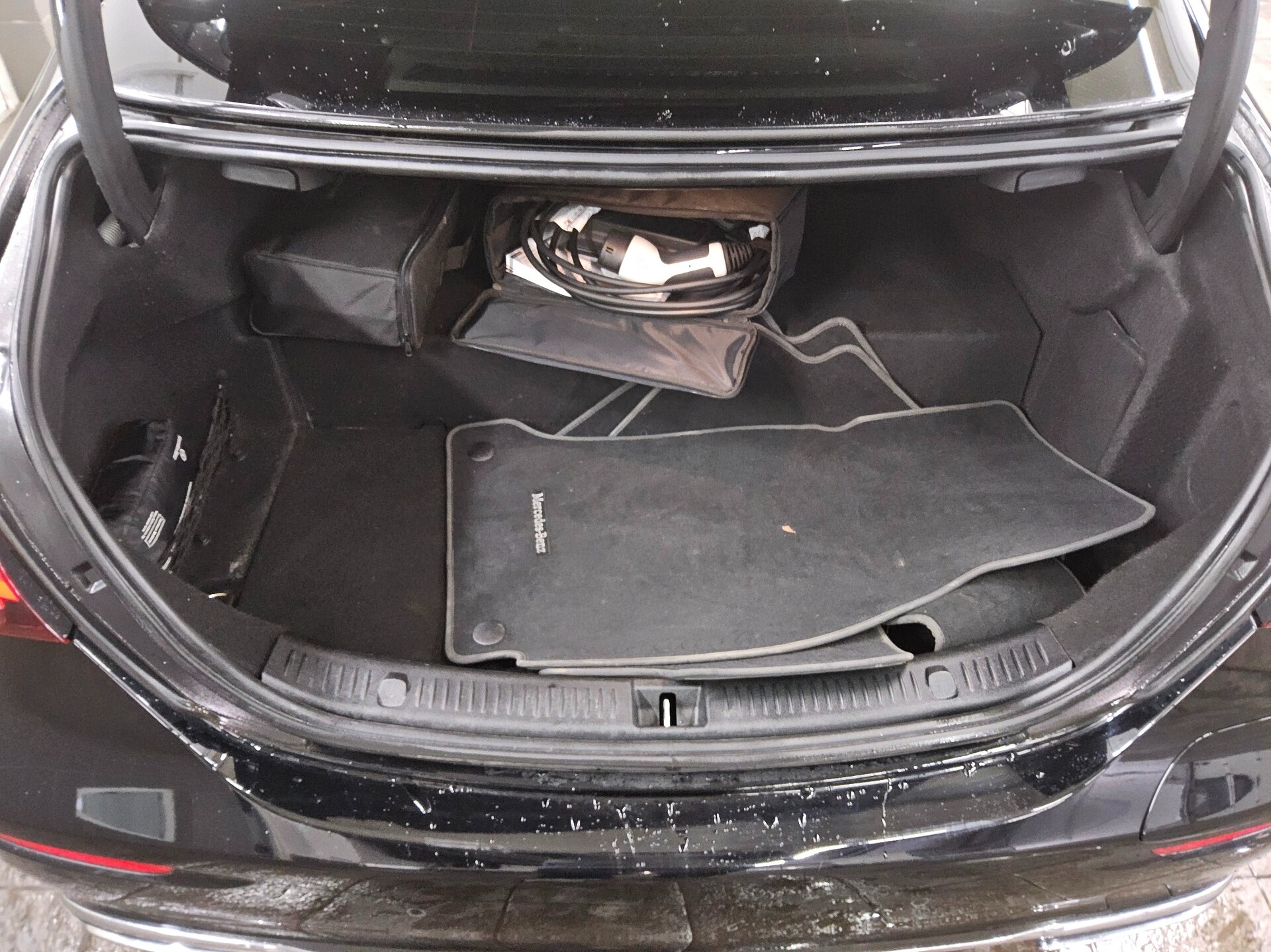 Mercedes-Benz E 300 de Avantgarde Navi LED Widescreen RFK 11