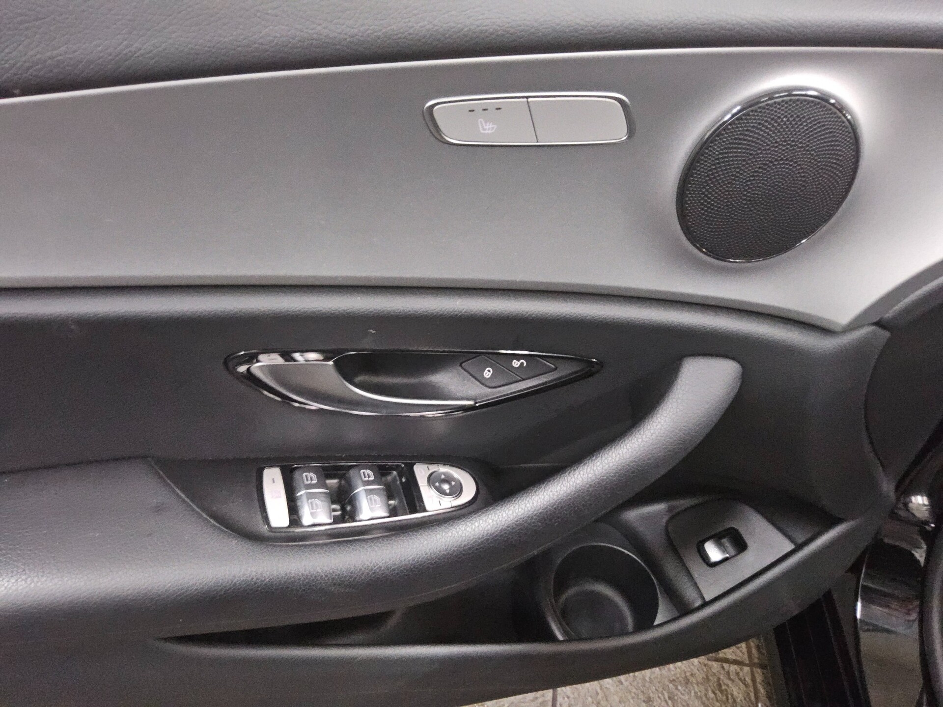 Mercedes-Benz E 300 de Avantgarde Navi LED Widescreen RFK 10