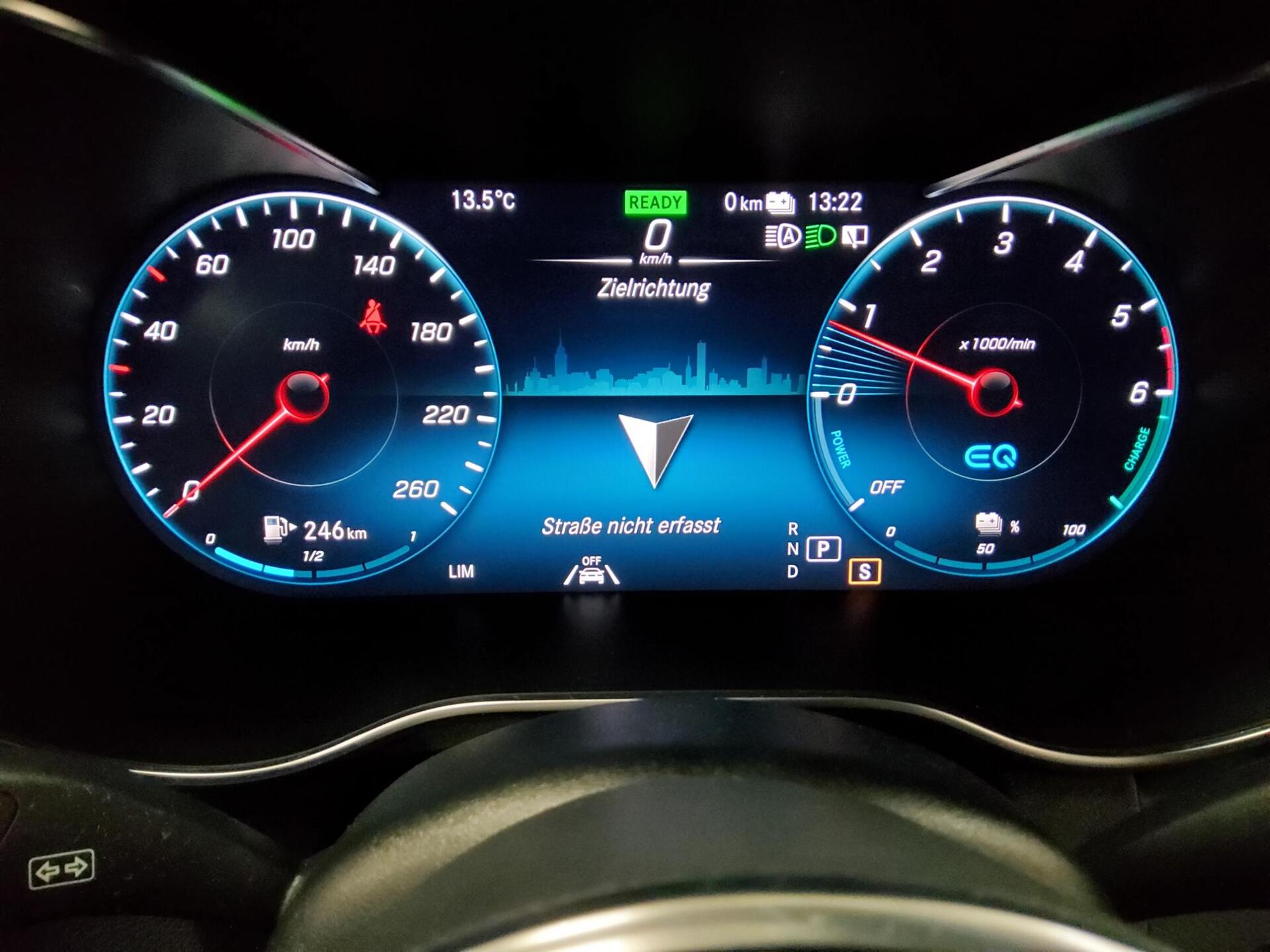 Mercedes-Benz GLC 300 de 4M Navi Widescreen LED AHK Distr.+ 8