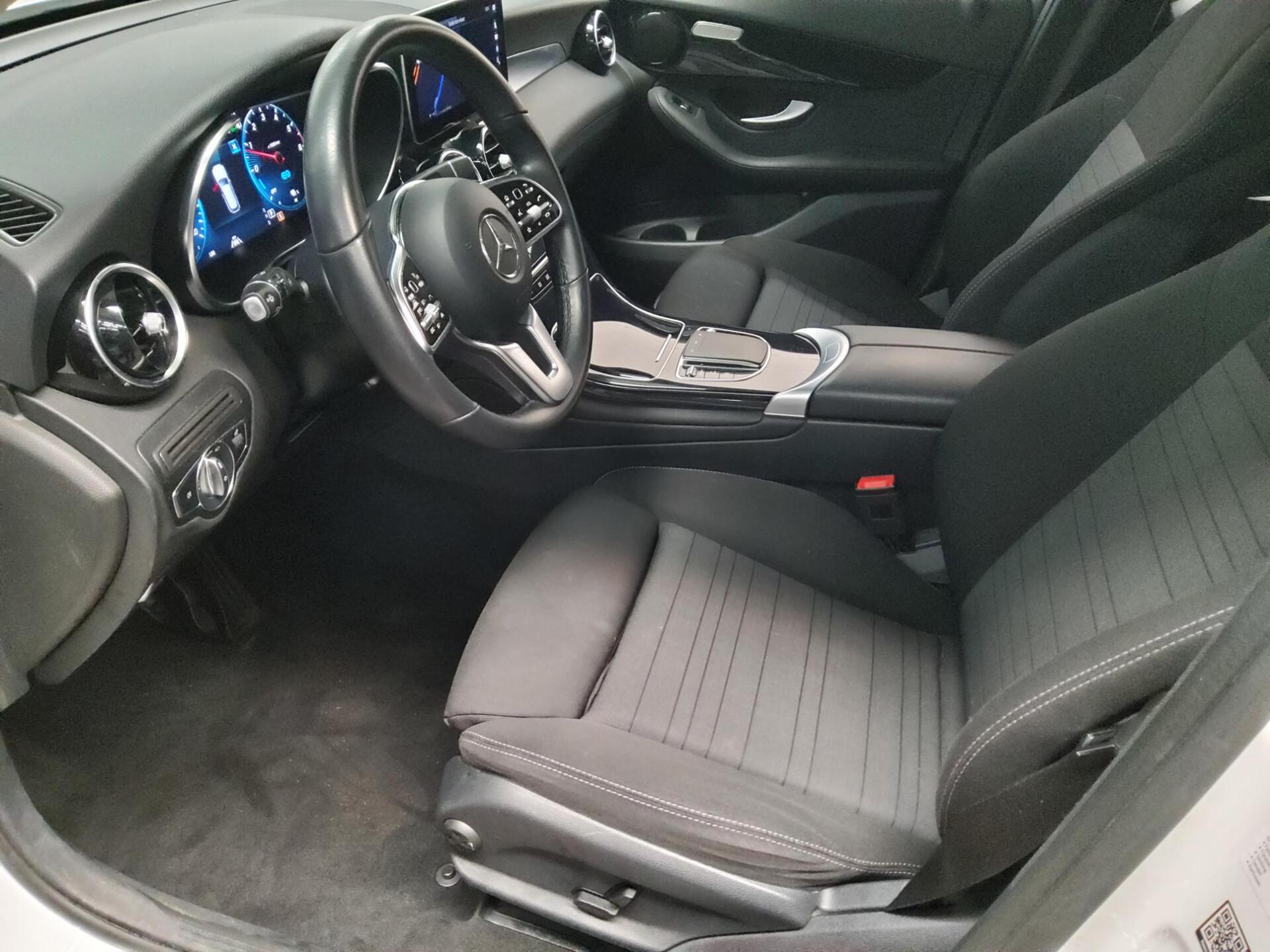 Mercedes-Benz GLC 300 de 4M Navi Widescreen LED AHK Distr.+ 9