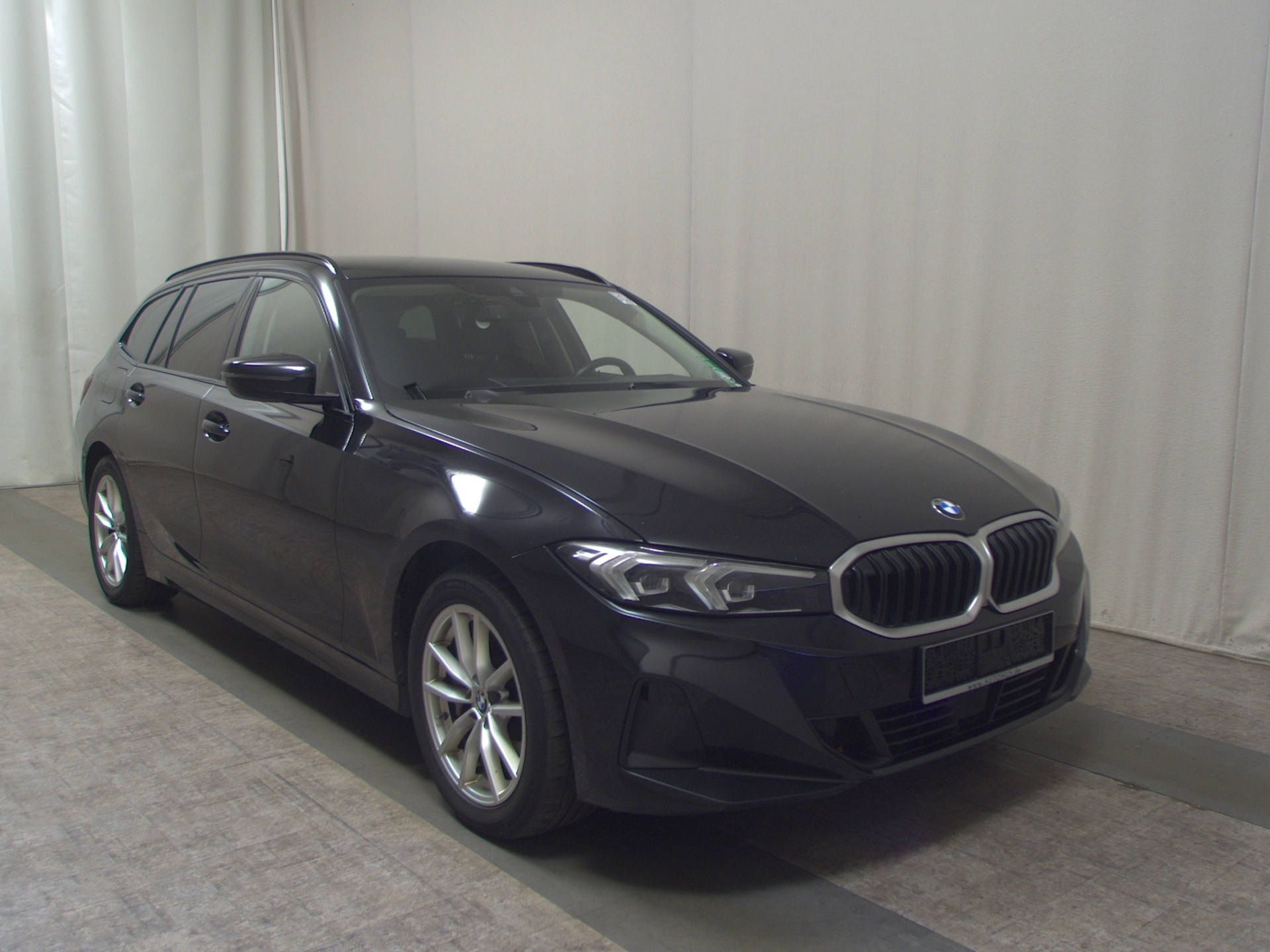BMW 330dA Touring xDr T-Leder Navi LED Widescreen 3