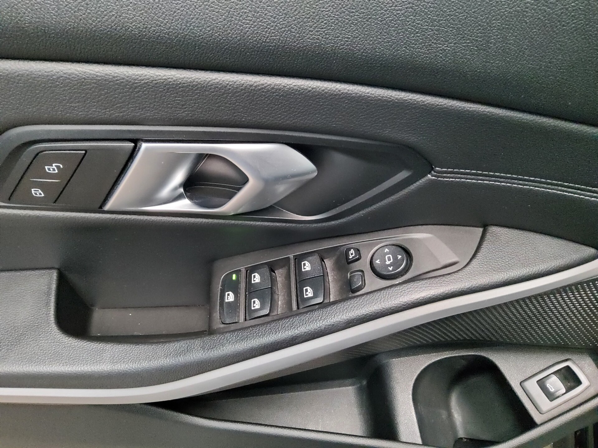 BMW 330dA Touring xDr T-Leder Navi LED Widescreen 10