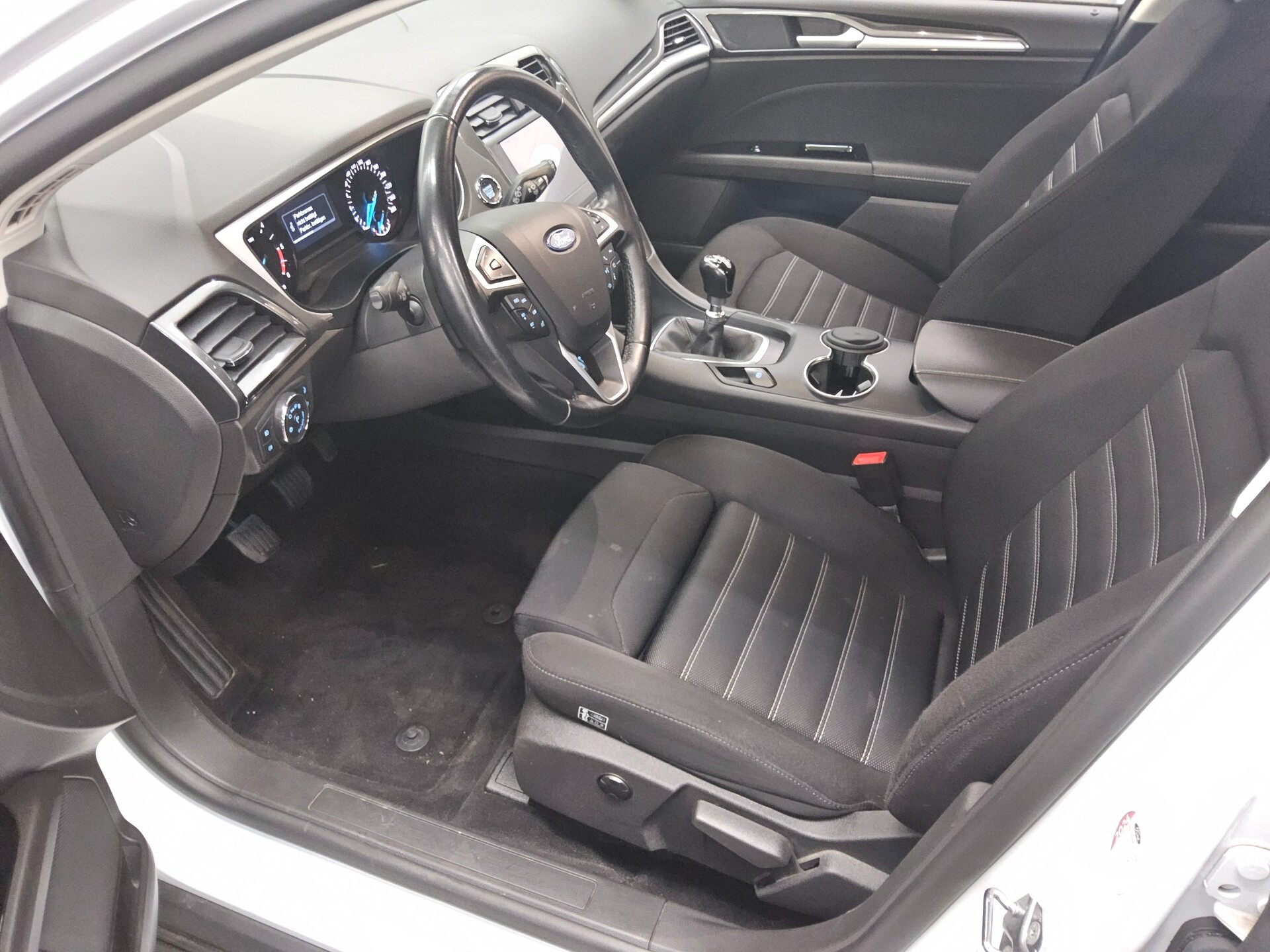 Ford Mondeo Turnier 2.0 EB Trend Navi 4xShz AHK RFK 8