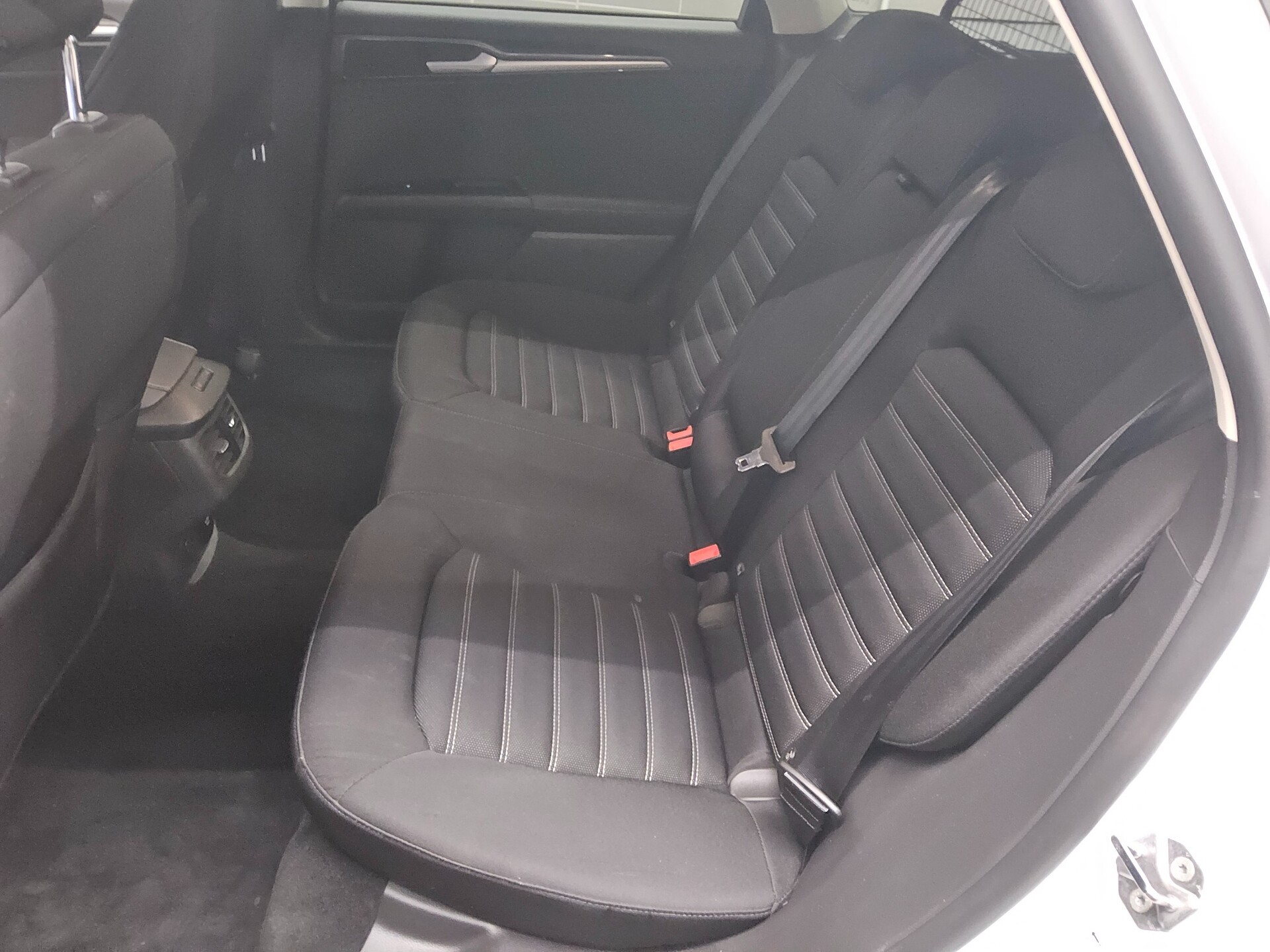 Ford Mondeo Turnier 2.0 EB Trend Navi 4xShz AHK RFK 13