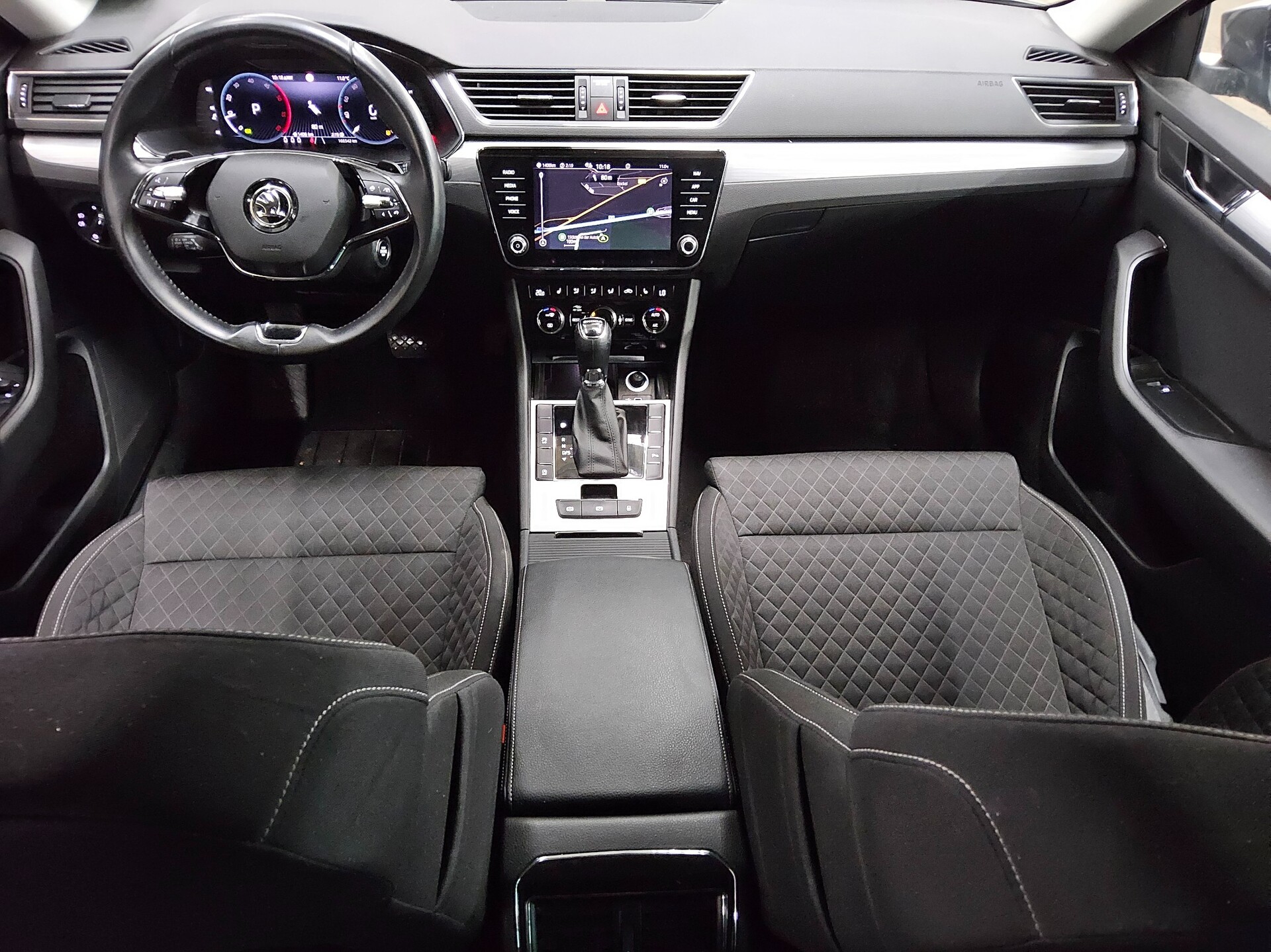 Skoda Superb Kombi 2.0 TDI Ambition Navi AID RFK AHK 5