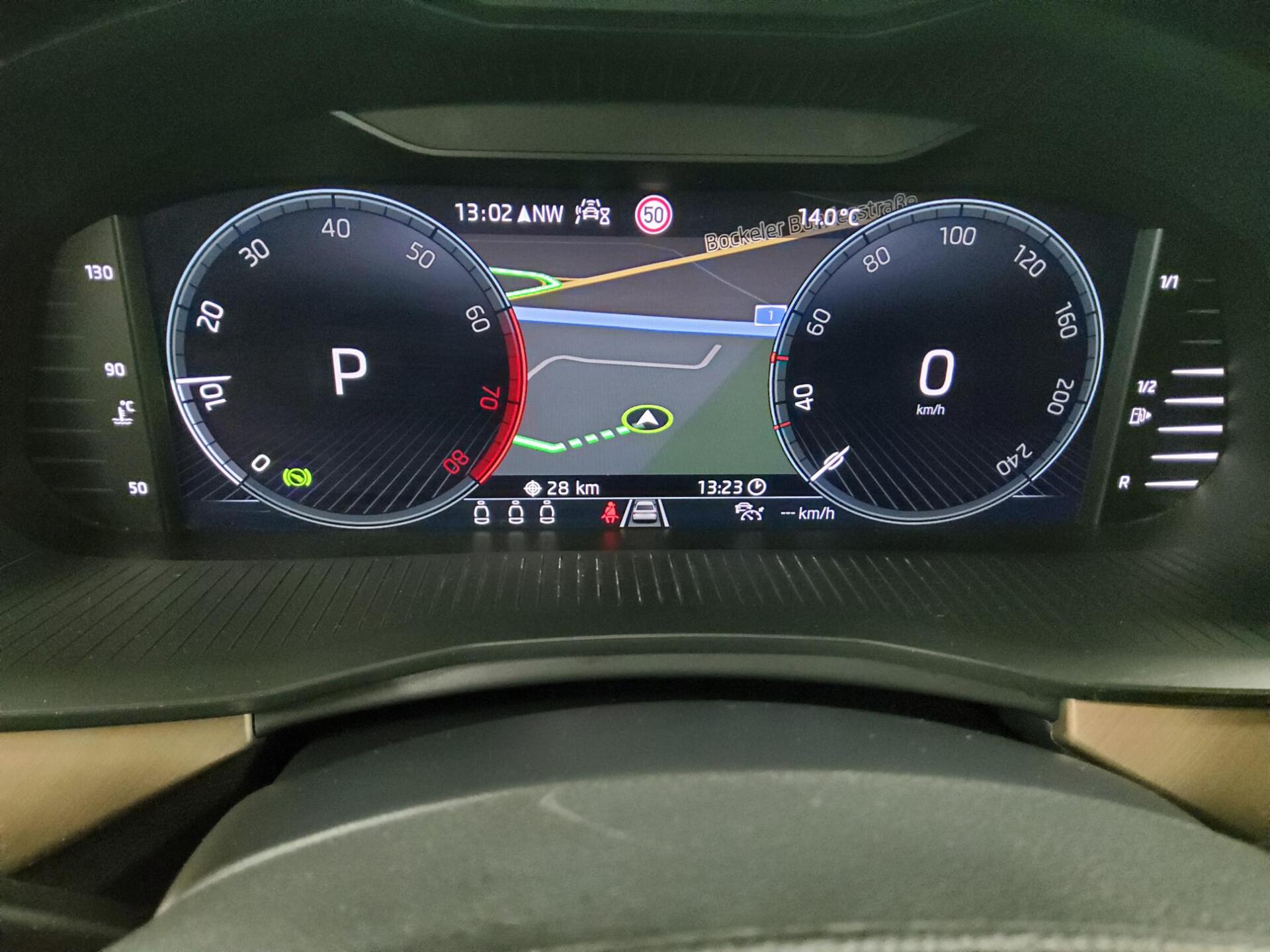 Skoda Kamiq 1.5 TSI Style Navi LED virtual ACC 8