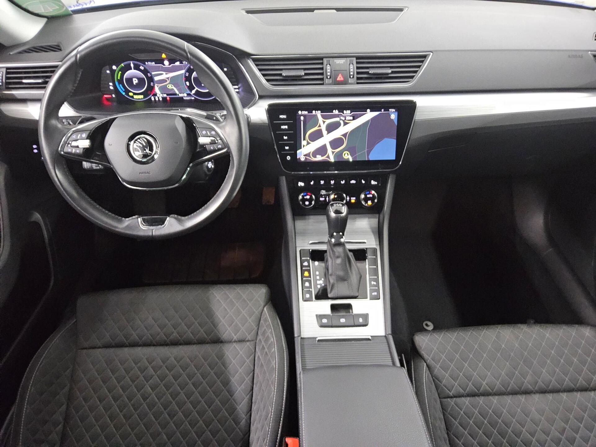 Skoda Superb Kombi 1.4 TSI iV Ambition Navi vc RFK ACC 5