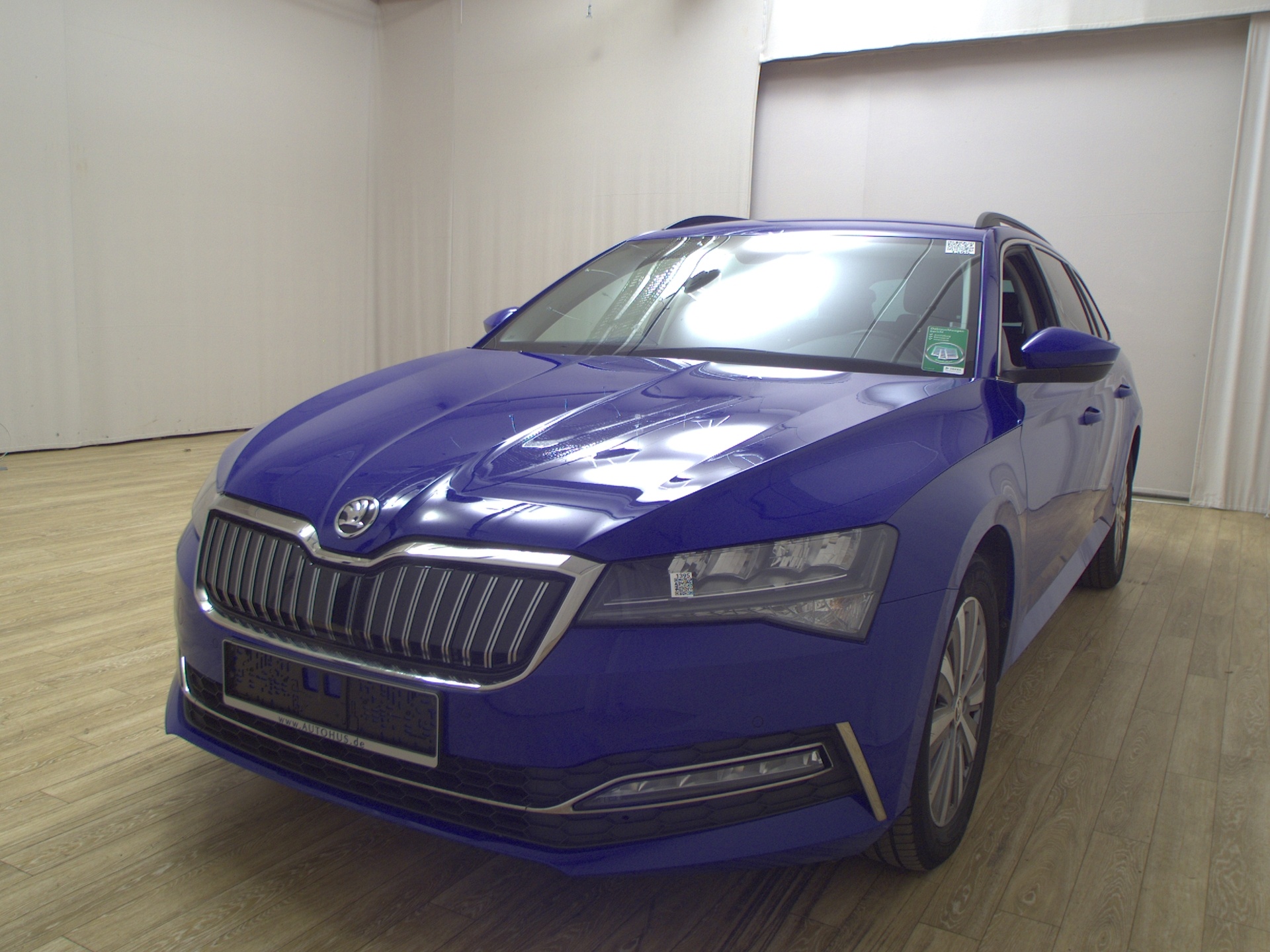 Skoda Superb Kombi 1.4 TSI iV Ambition Navi vc RFK ACC 2