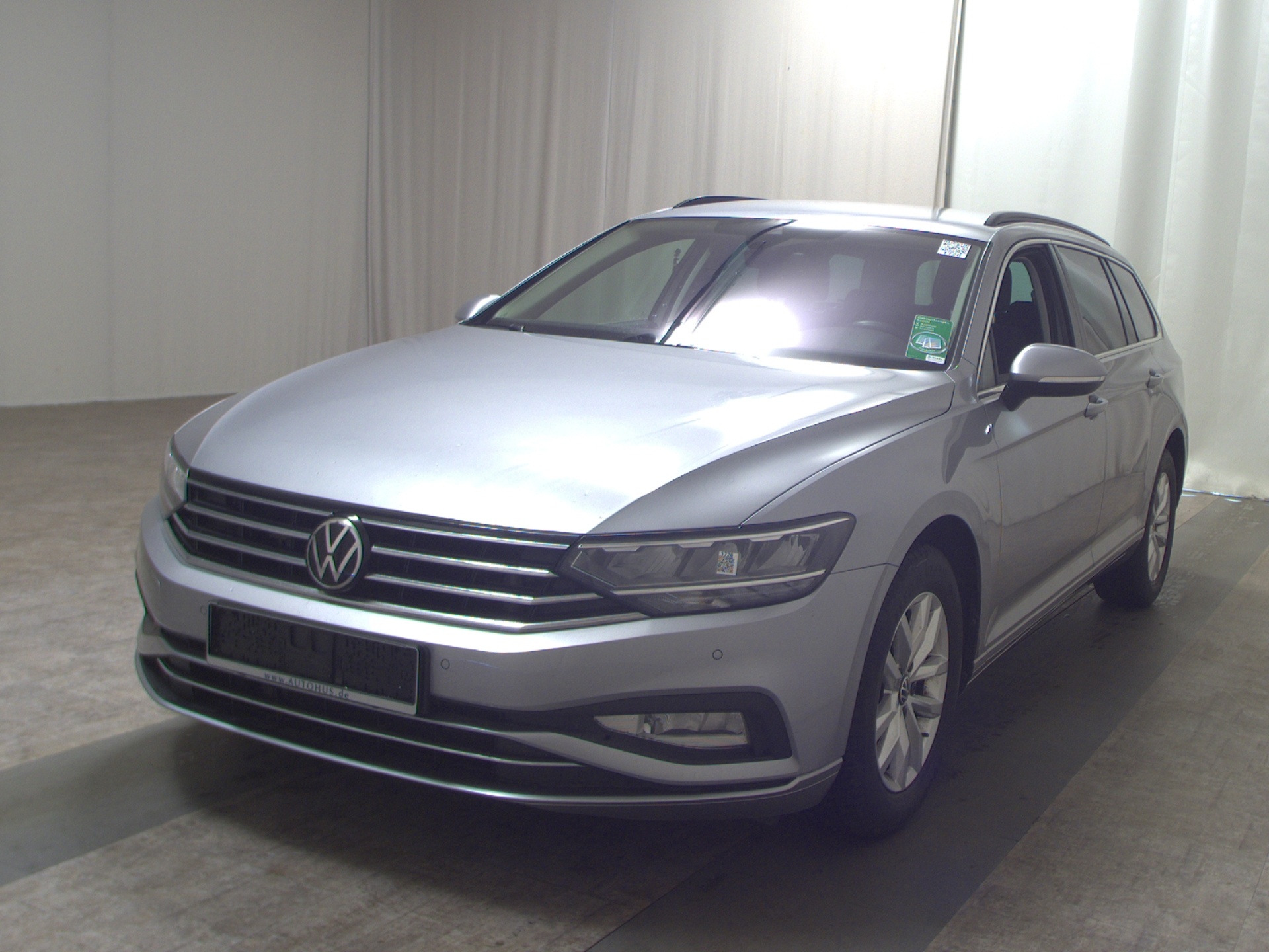 Volkswagen Passat Var. 2.0 TDI Business Navi LED AID AHK 2