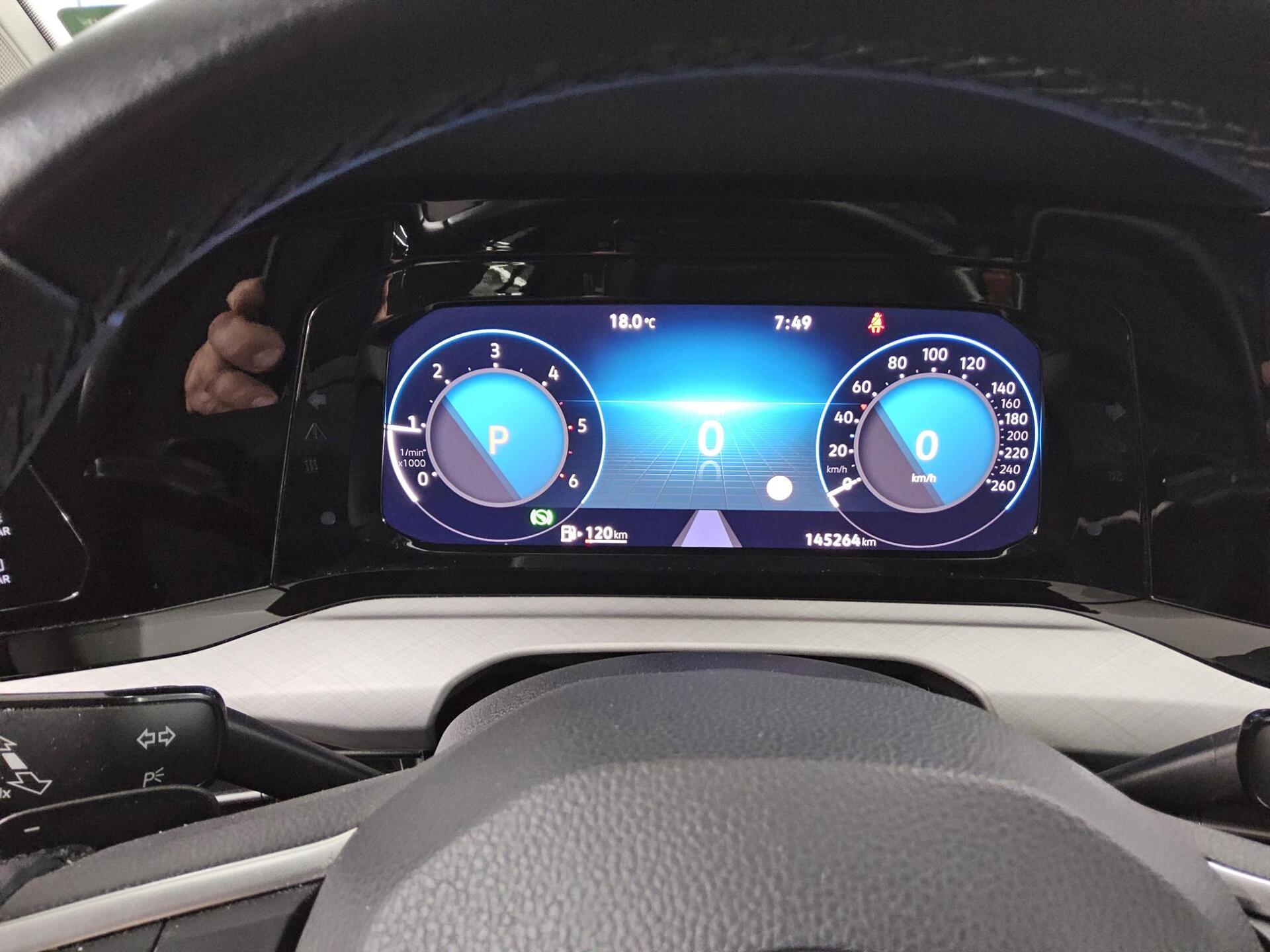 Volkswagen Golf-8 Var. 2.0 TDI Life Navi Matrix DC AHK ACC 8