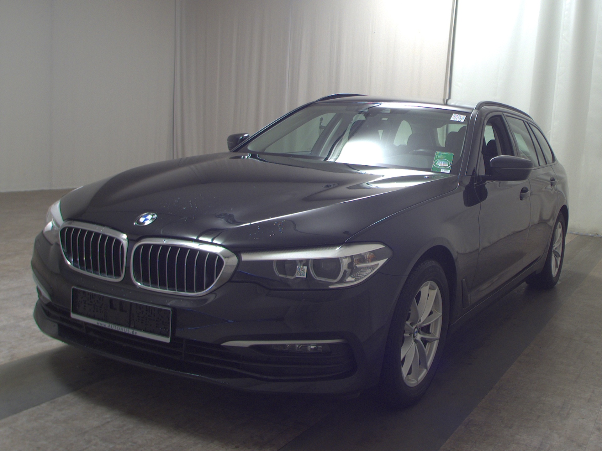 BMW 520dA Touring Navi LED PDC SHZ 2