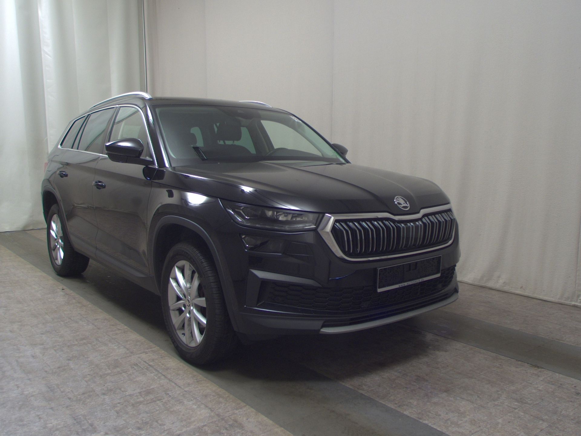 Skoda Kodiaq 2.0 TDI Style 7-Sitze T-Leder Navi vc LED 3