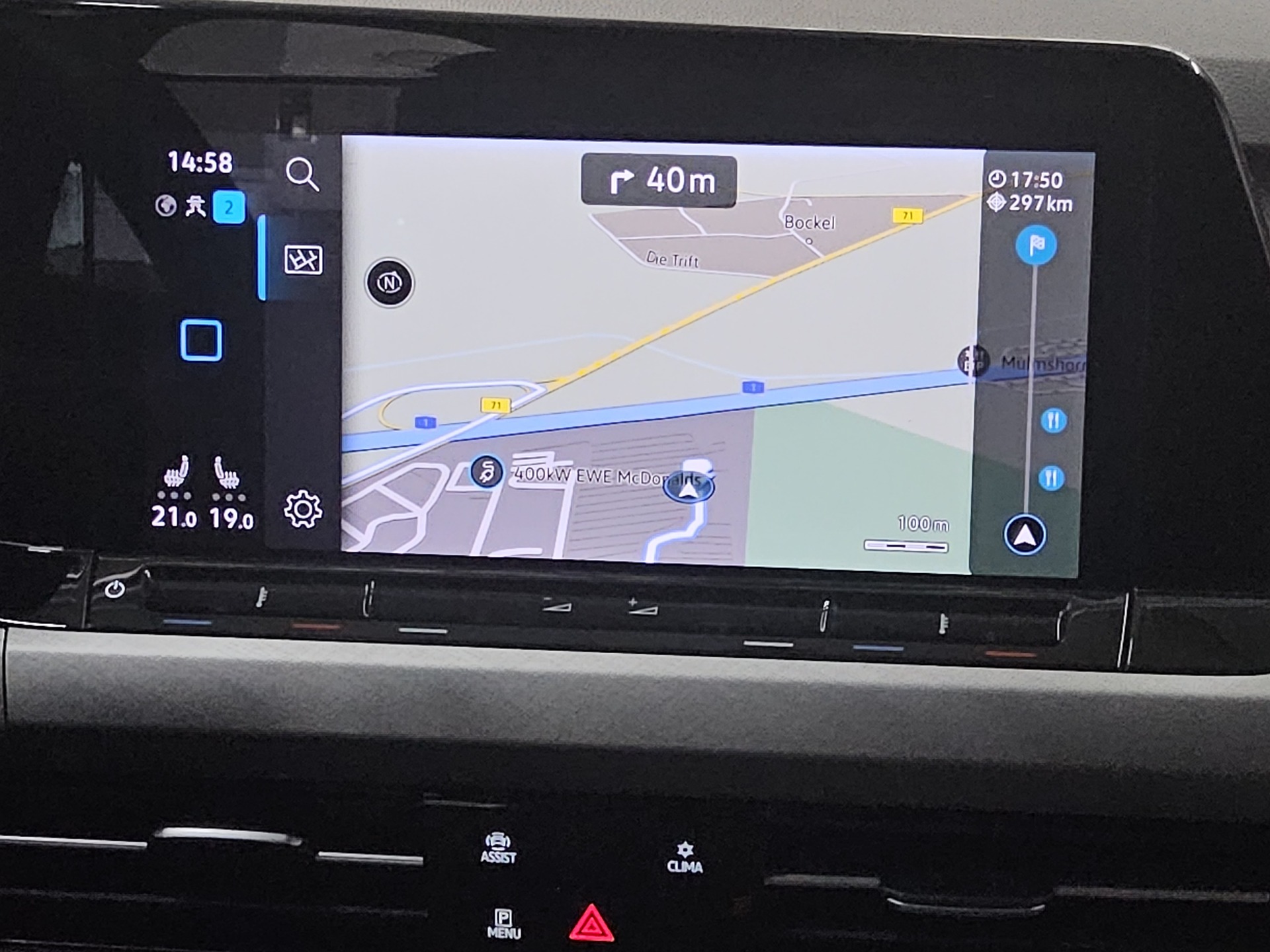 Volkswagen Golf-8 Var. 2.0 TDI Life Navi DC LED+ ACC Shz 7