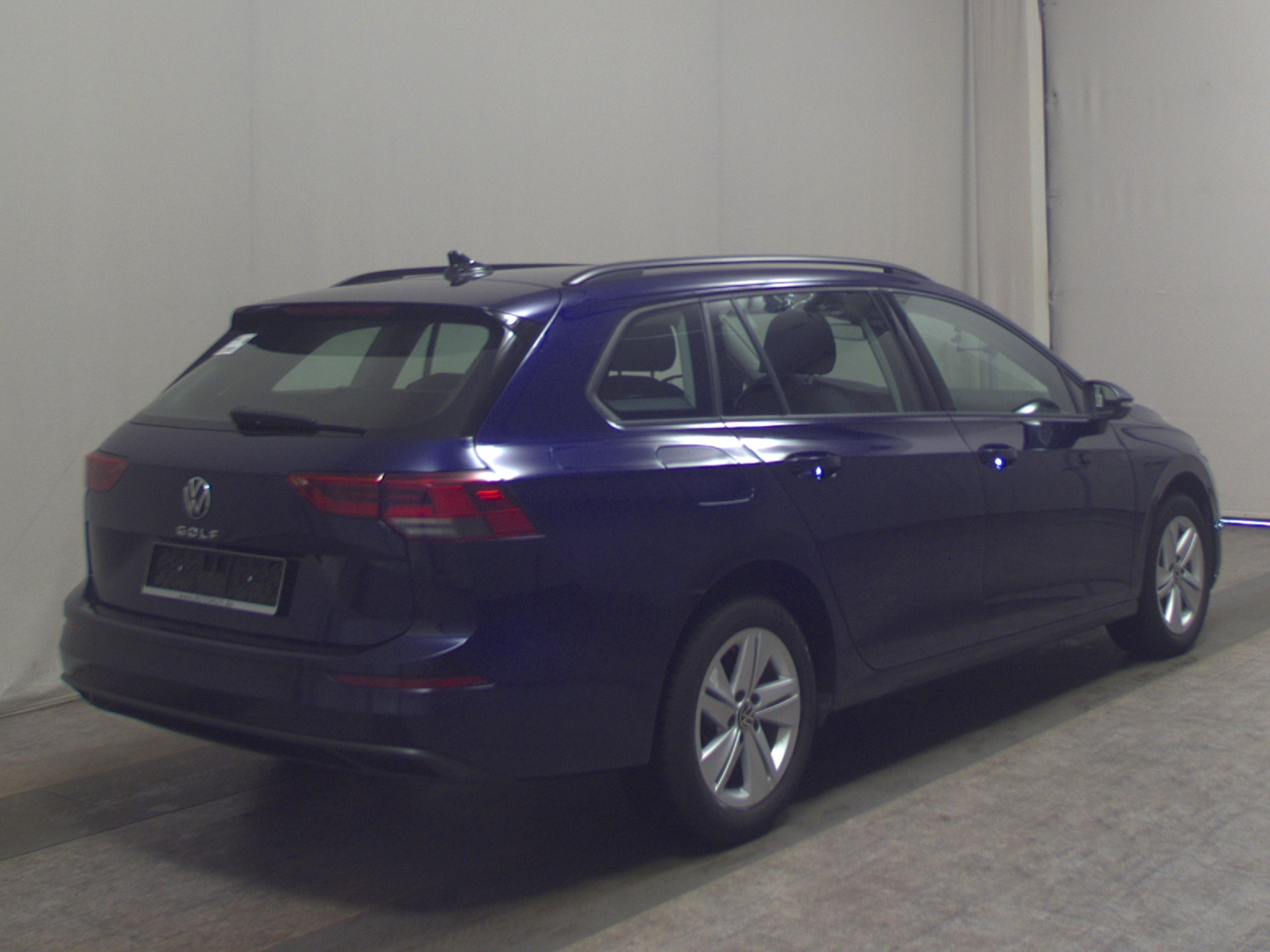 Volkswagen Golf-8 Var. 2.0 TDI Life Navi LED DC RfK Shz ACC 4