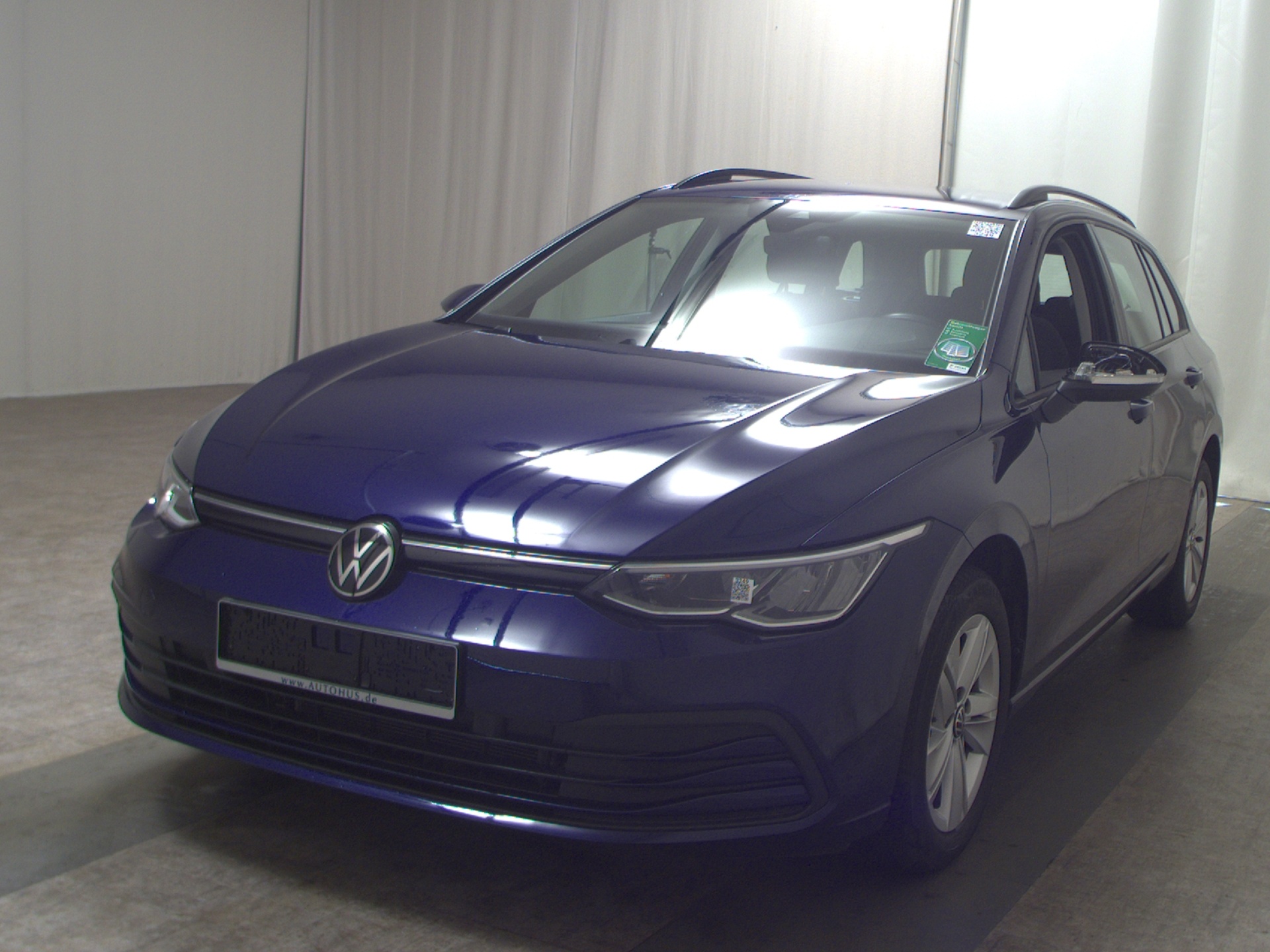 Volkswagen Golf-8 Var. 2.0 TDI Life Navi LED DC RfK Shz ACC 2