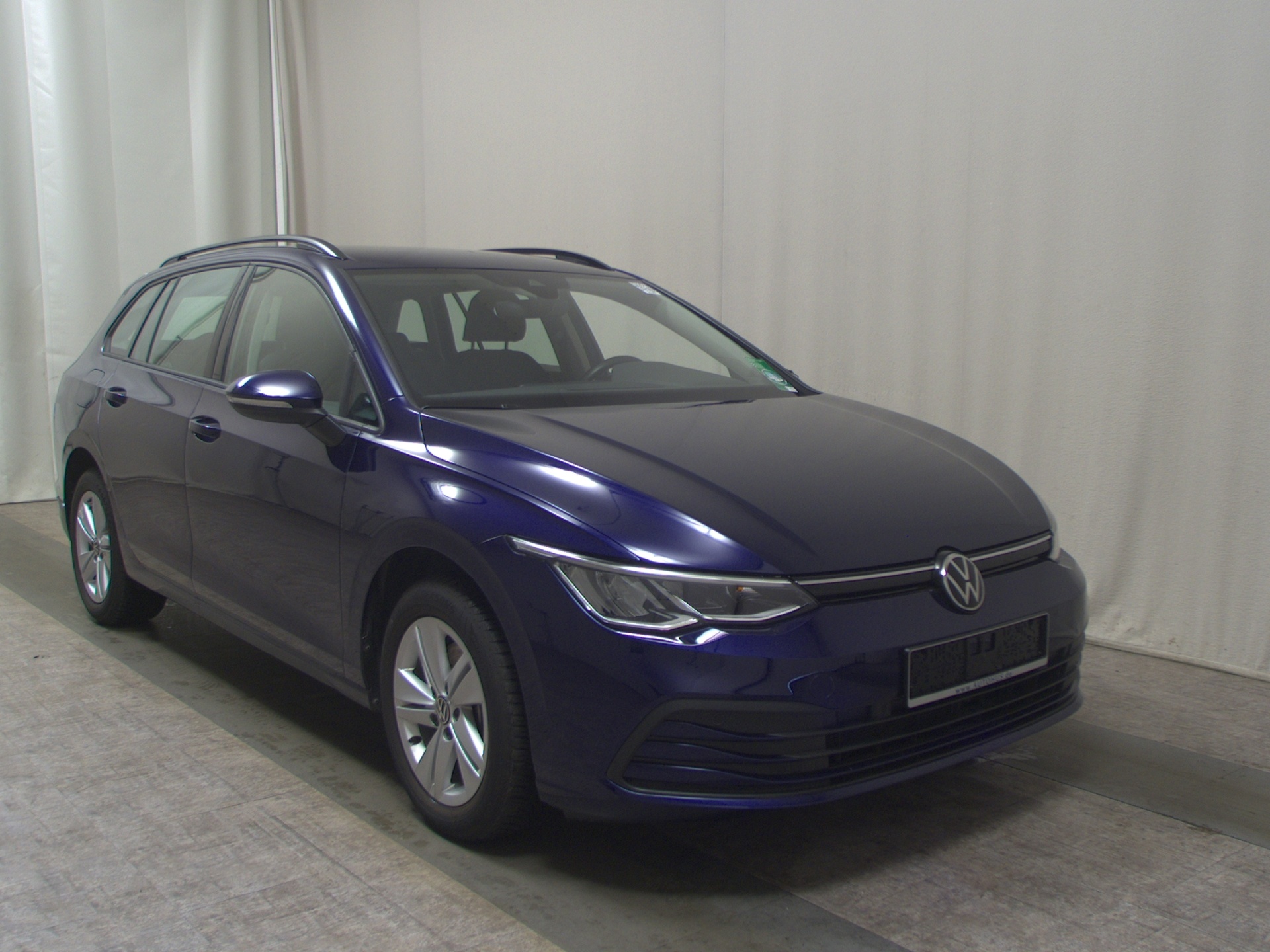 Volkswagen Golf-8 Var. 2.0 TDI Life Navi LED DC RfK Shz ACC 3