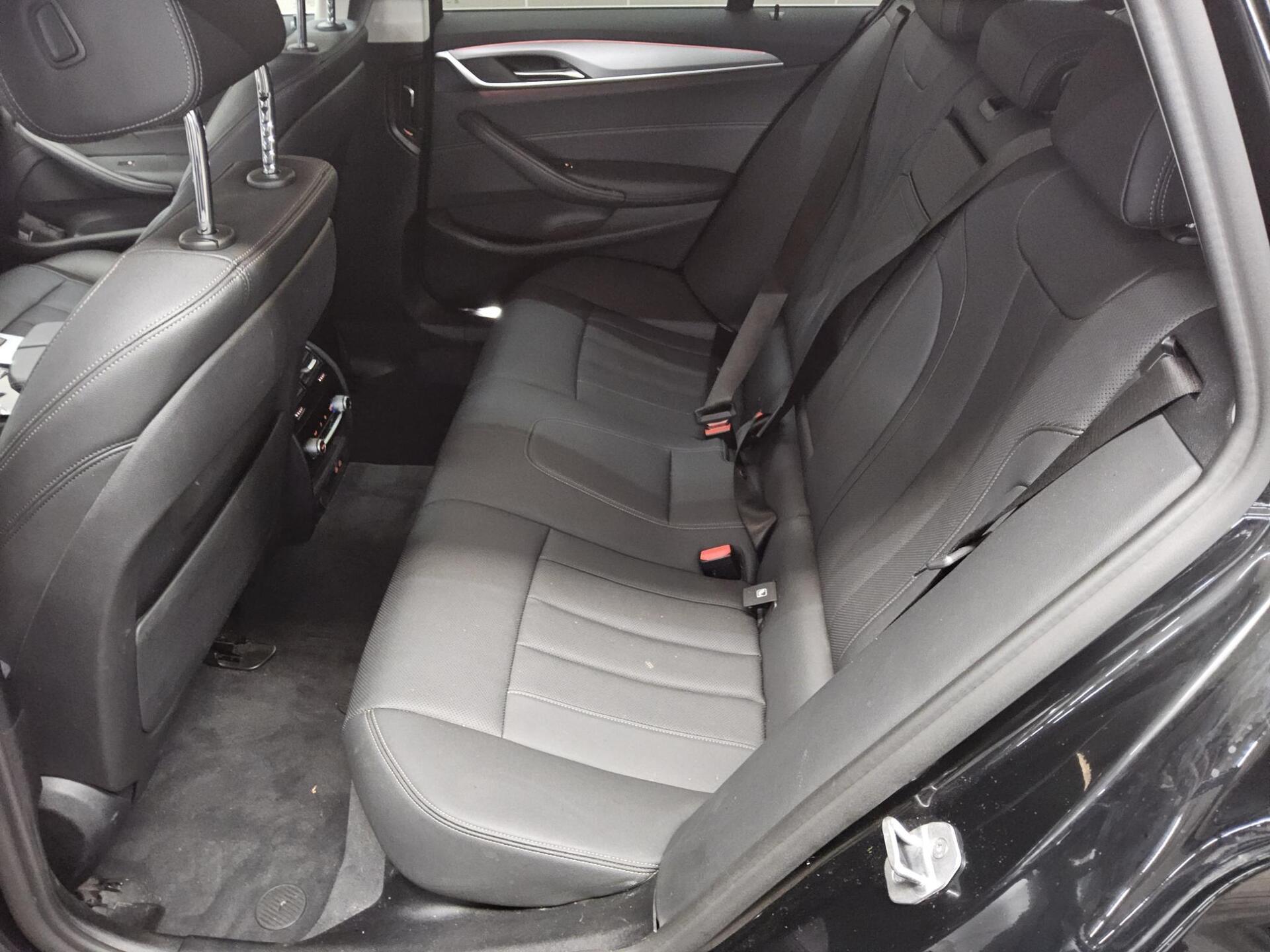 BMW 530dA Touring Navi Laser Leder HuD RFK DA Pro 13