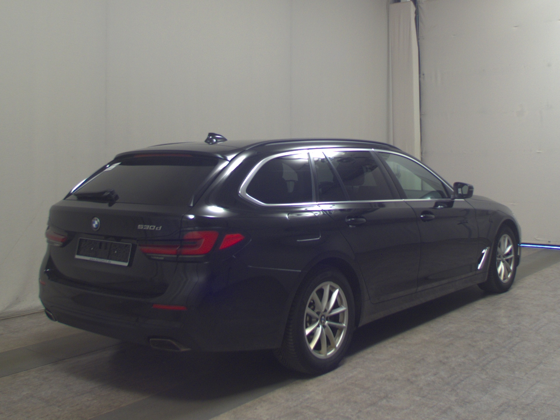 BMW 530dA Touring Navi Laser Leder HuD RFK DA Pro 4