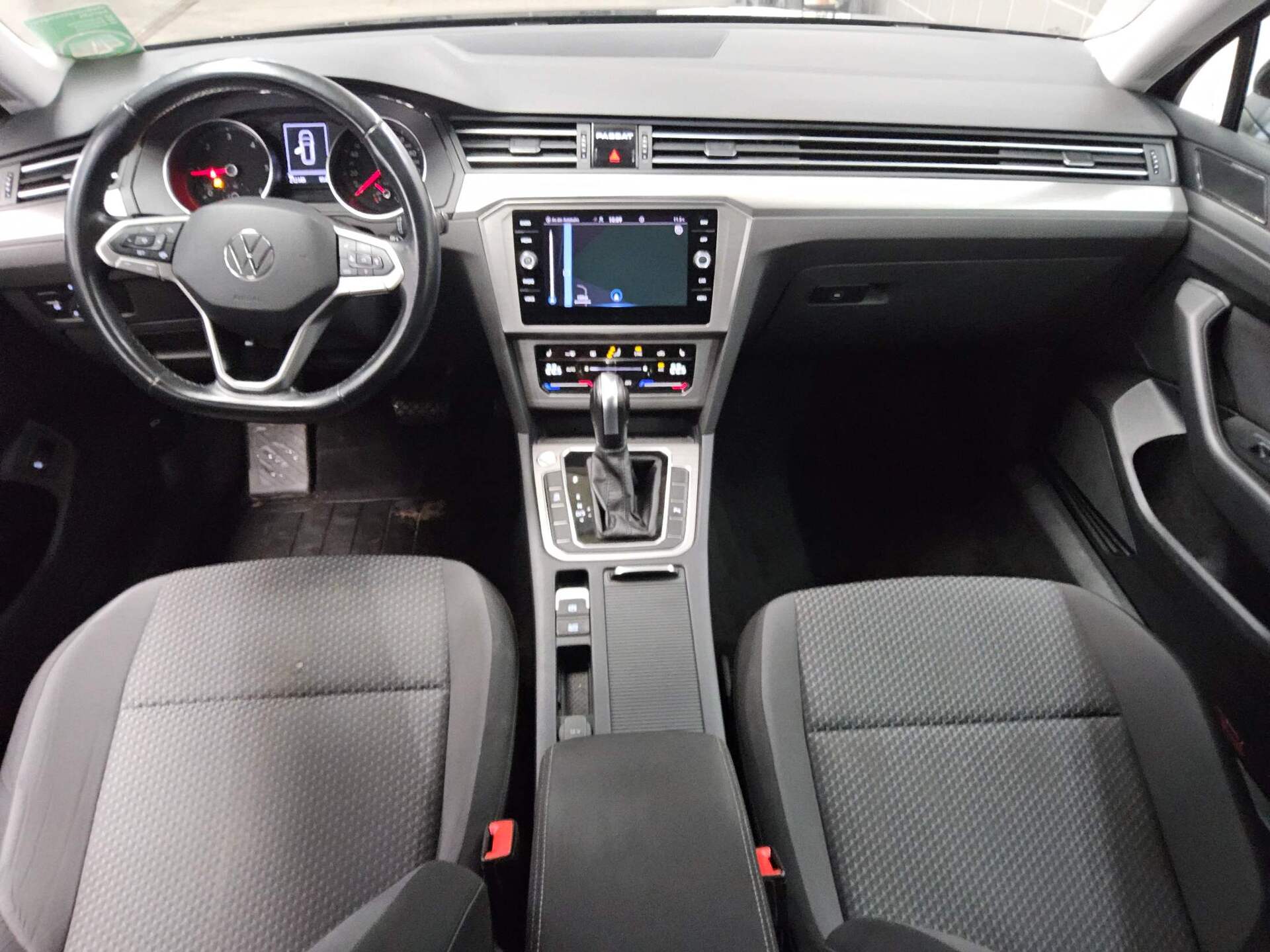 Volkswagen Passat Var. 2.0 TDI Navi LED AHK RFK ACC 5