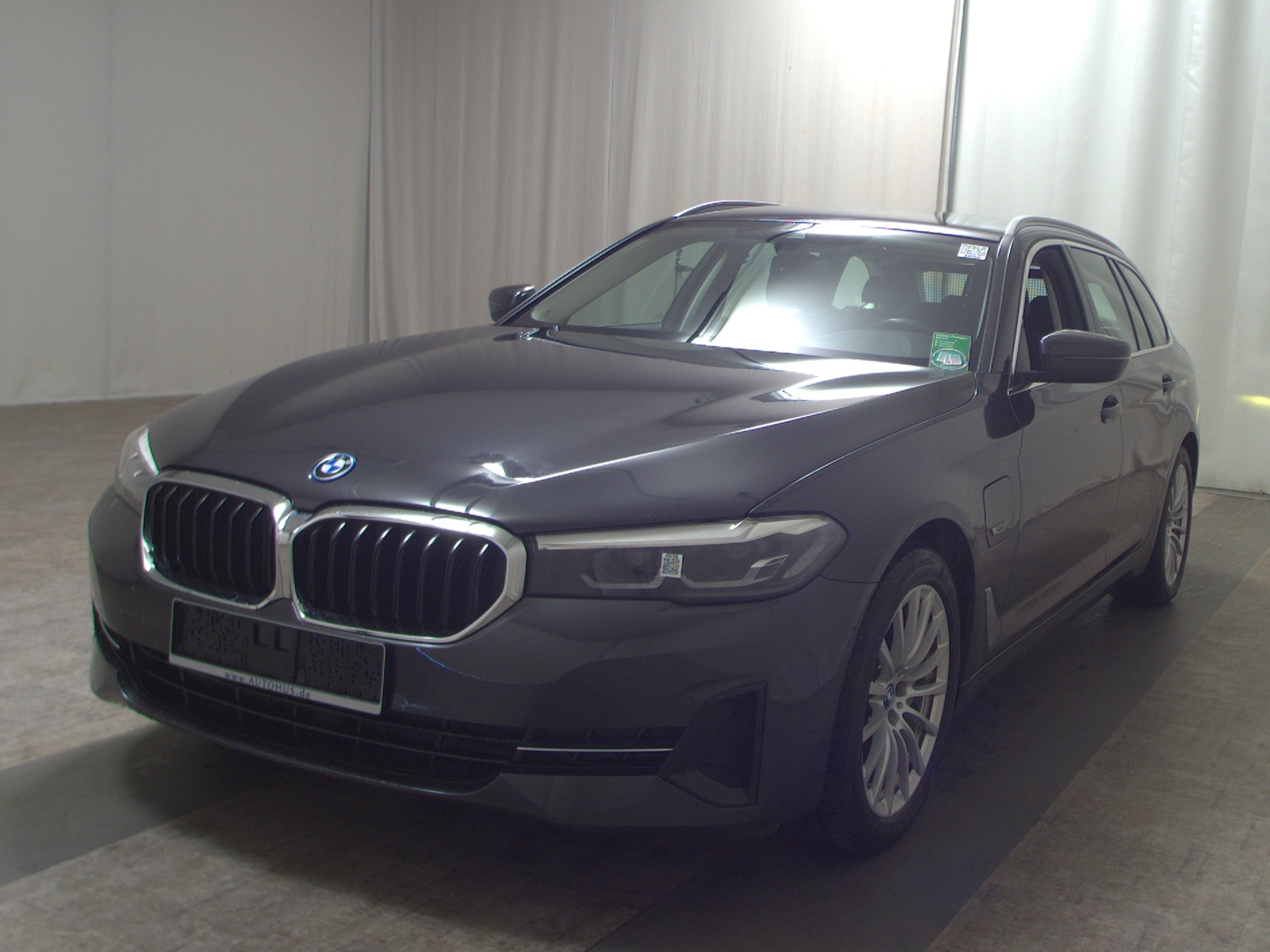BMW 530e Touring e Leder Navi LED LC-Prof RFK AHK 2