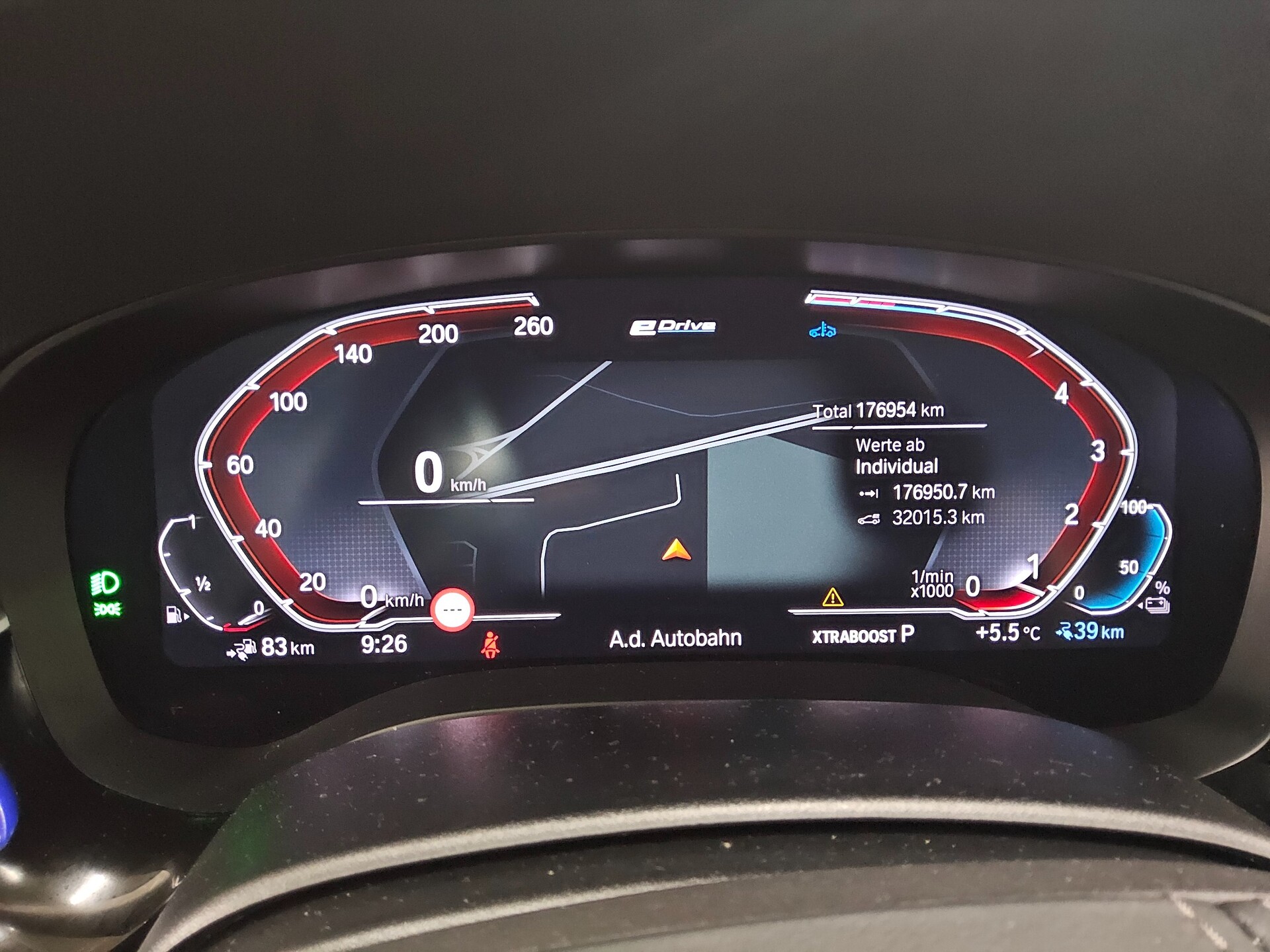 BMW 530e Touring e Leder Navi LED LC-Prof RFK AHK 8