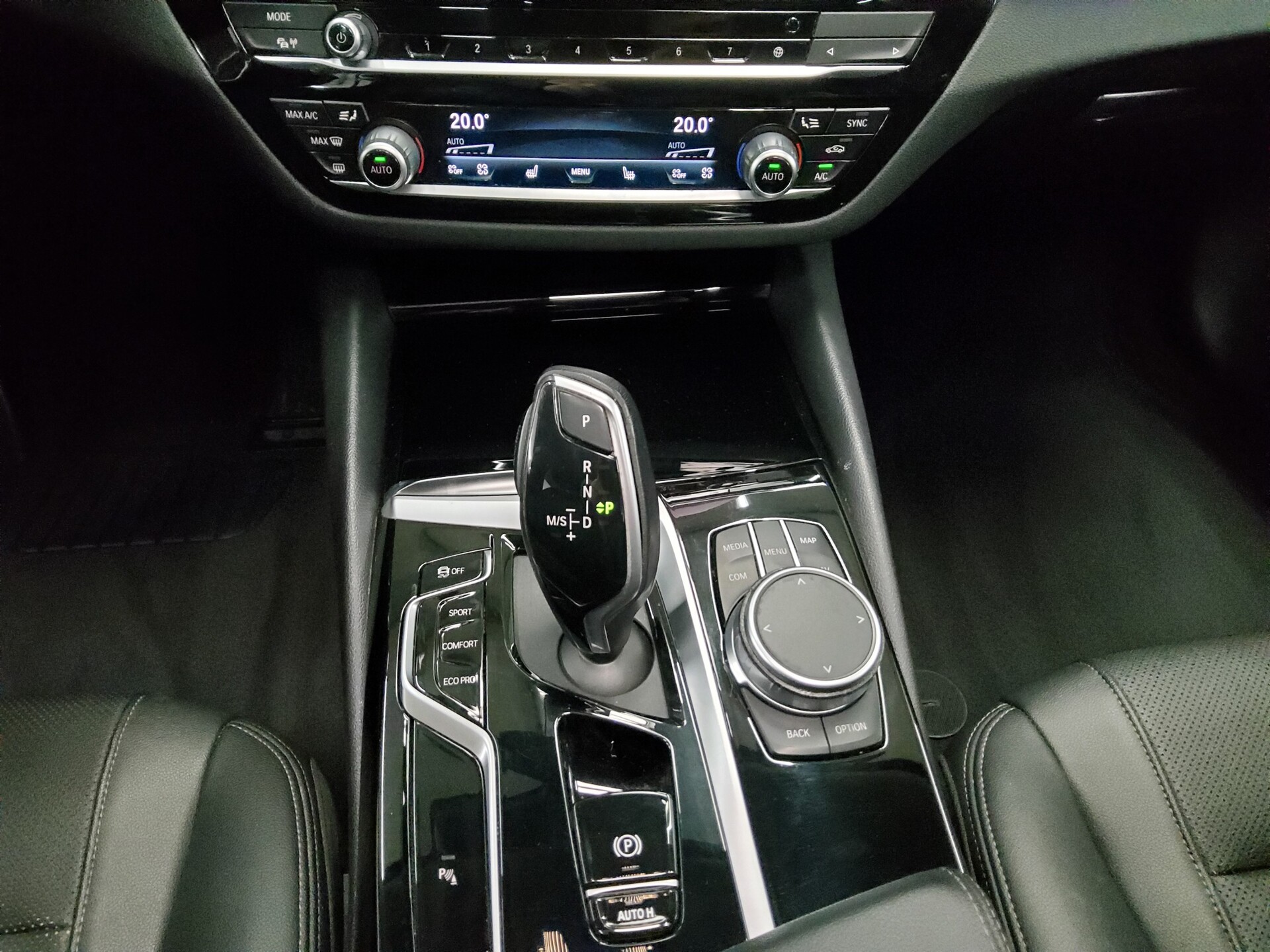 BMW 520dA xDr Leder Navi HuD GSD LC-Pro H-K Laser 6