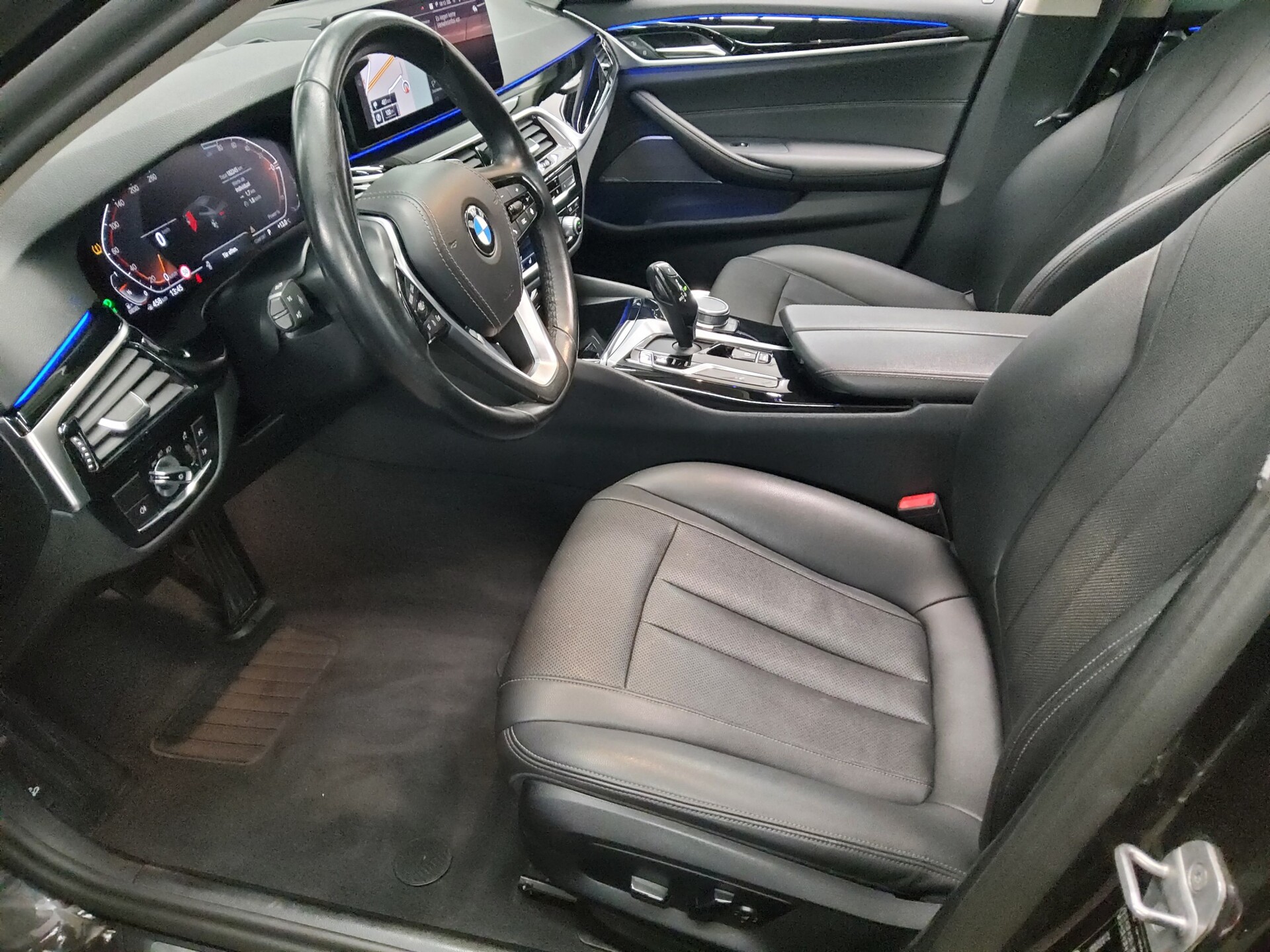 BMW 520dA xDr Leder Navi HuD GSD LC-Pro H-K Laser 9