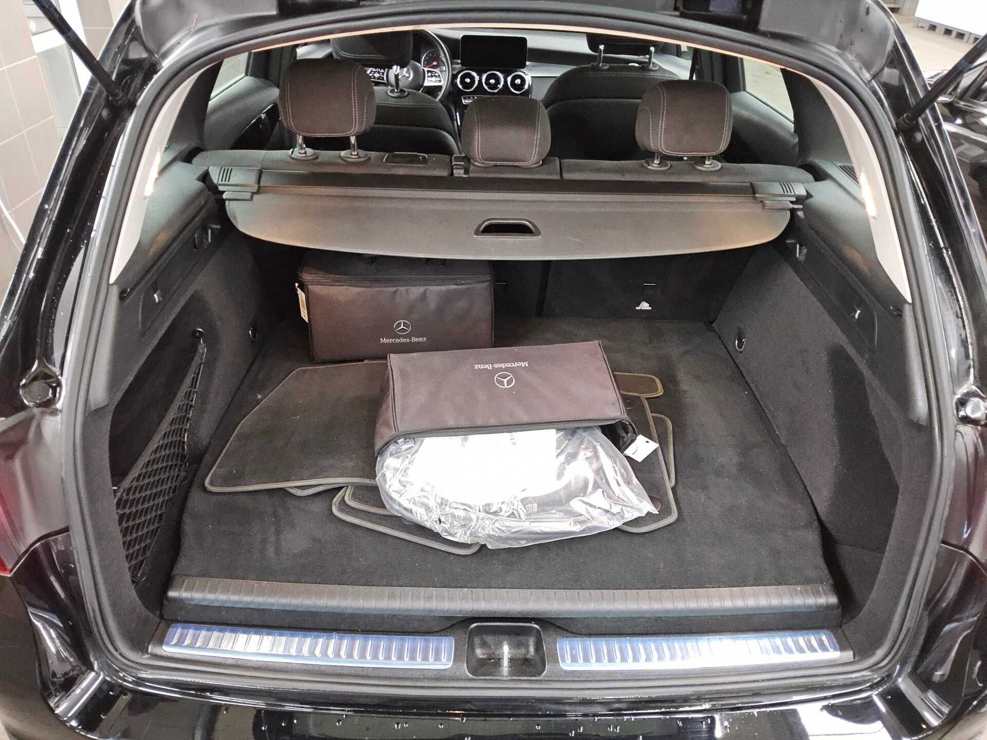 Mercedes-Benz GLC 300 e 4M Navi LED PDC SHZ 11