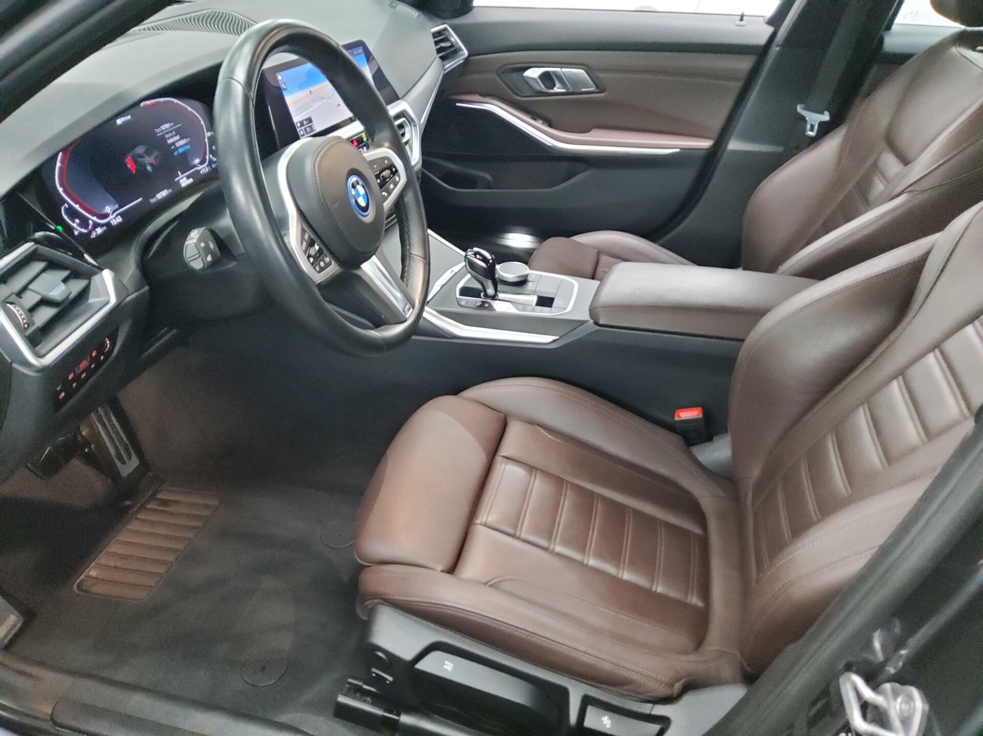 BMW 320e M-Sport Leder Navi Laser LC Pro HiFi HuD 9