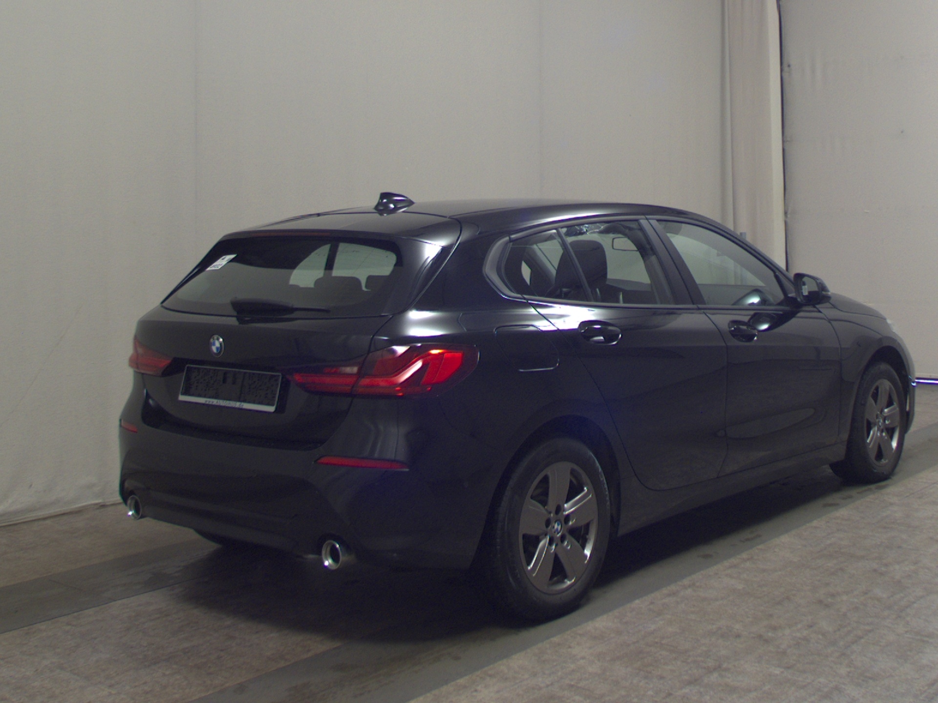 BMW 118dA Advantage Navi LED LC Pro HuD PDC SHZ 4